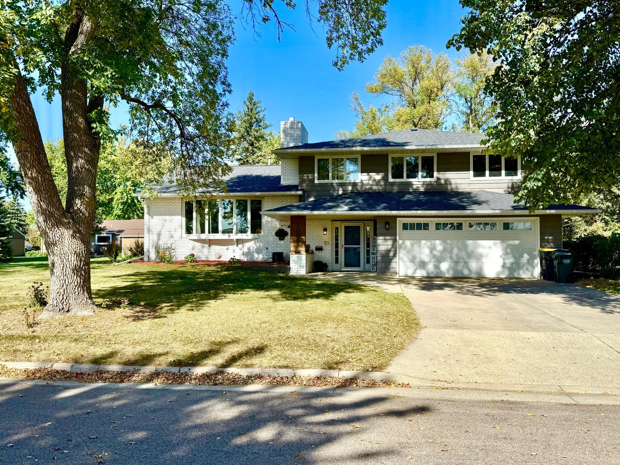 1000 W Birch Avenue Property Photo 2