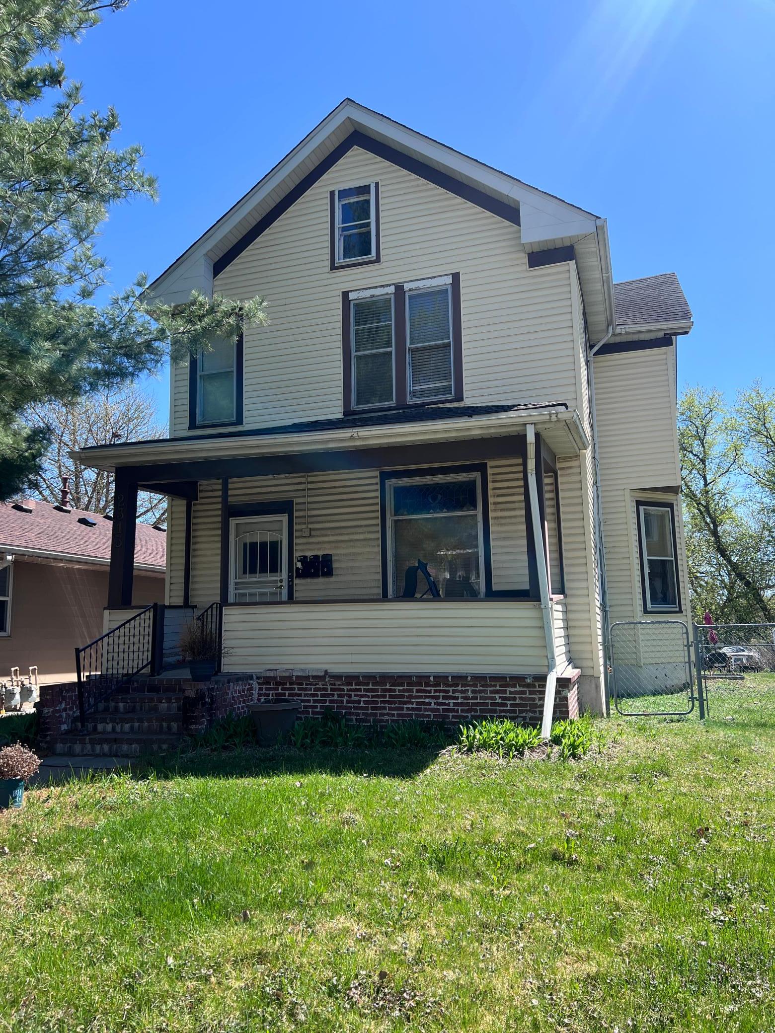 2313 Glenwood Avenue Property Photo 1