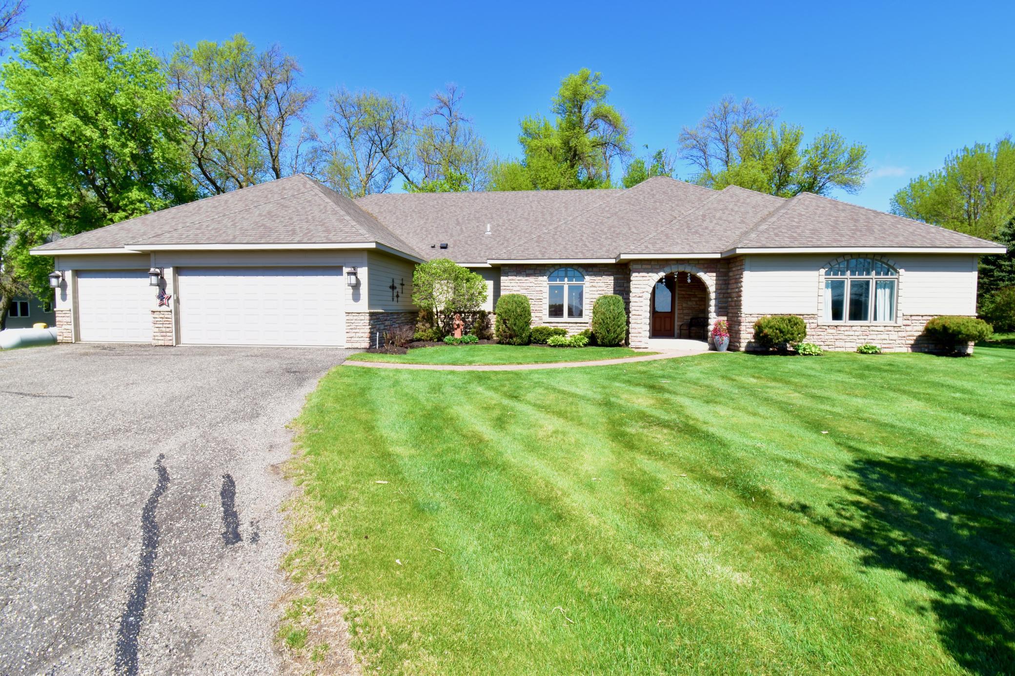 11593 E Reno Beach Drive Property Photo 1