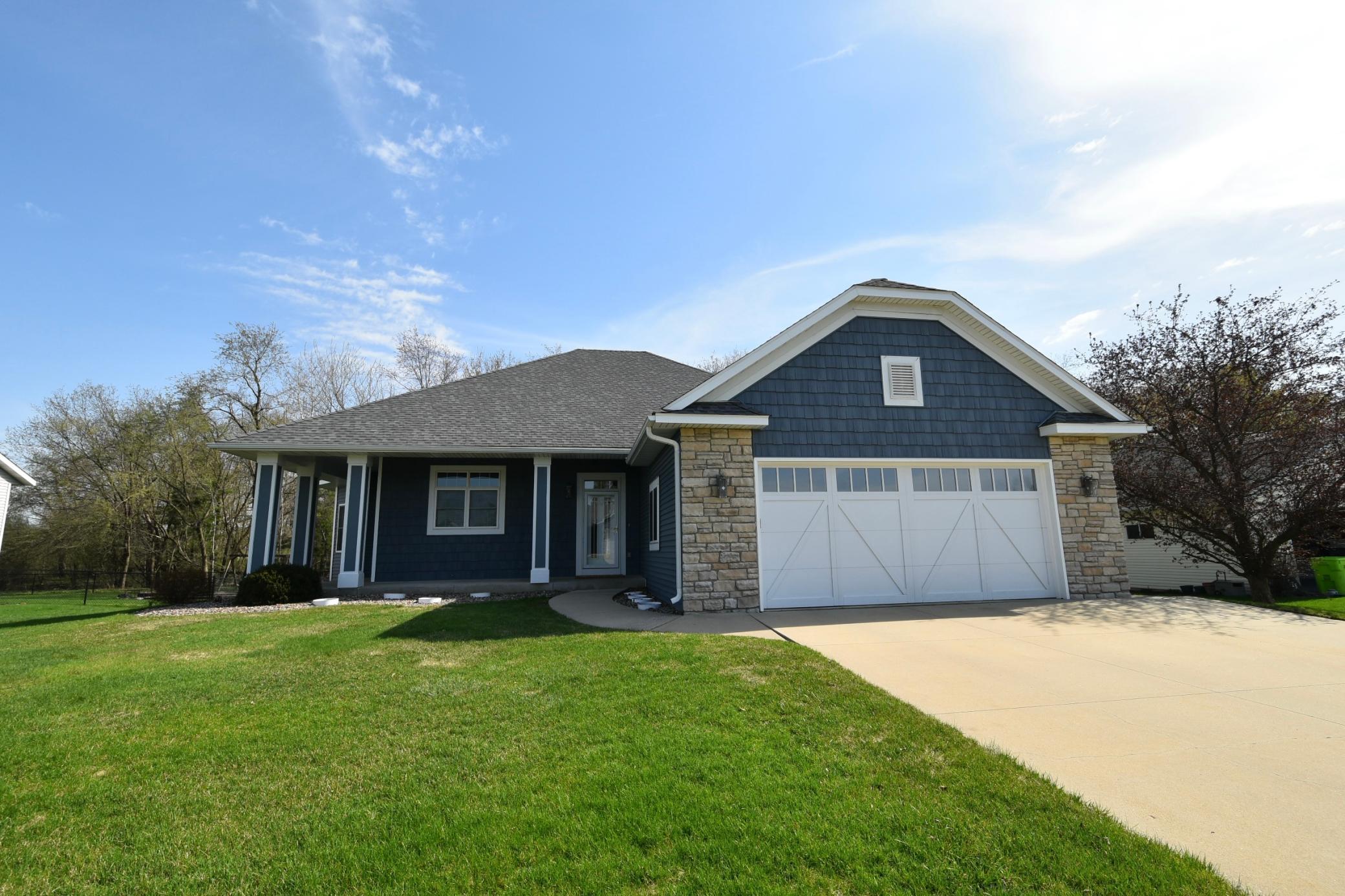 645 Lancaster Boulevard Property Photo 1