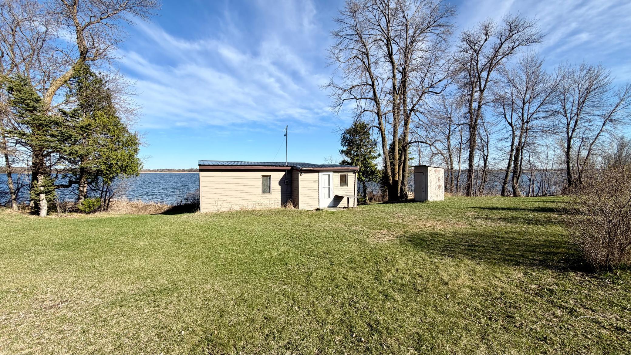 22993 330th Avenue Property Photo 1