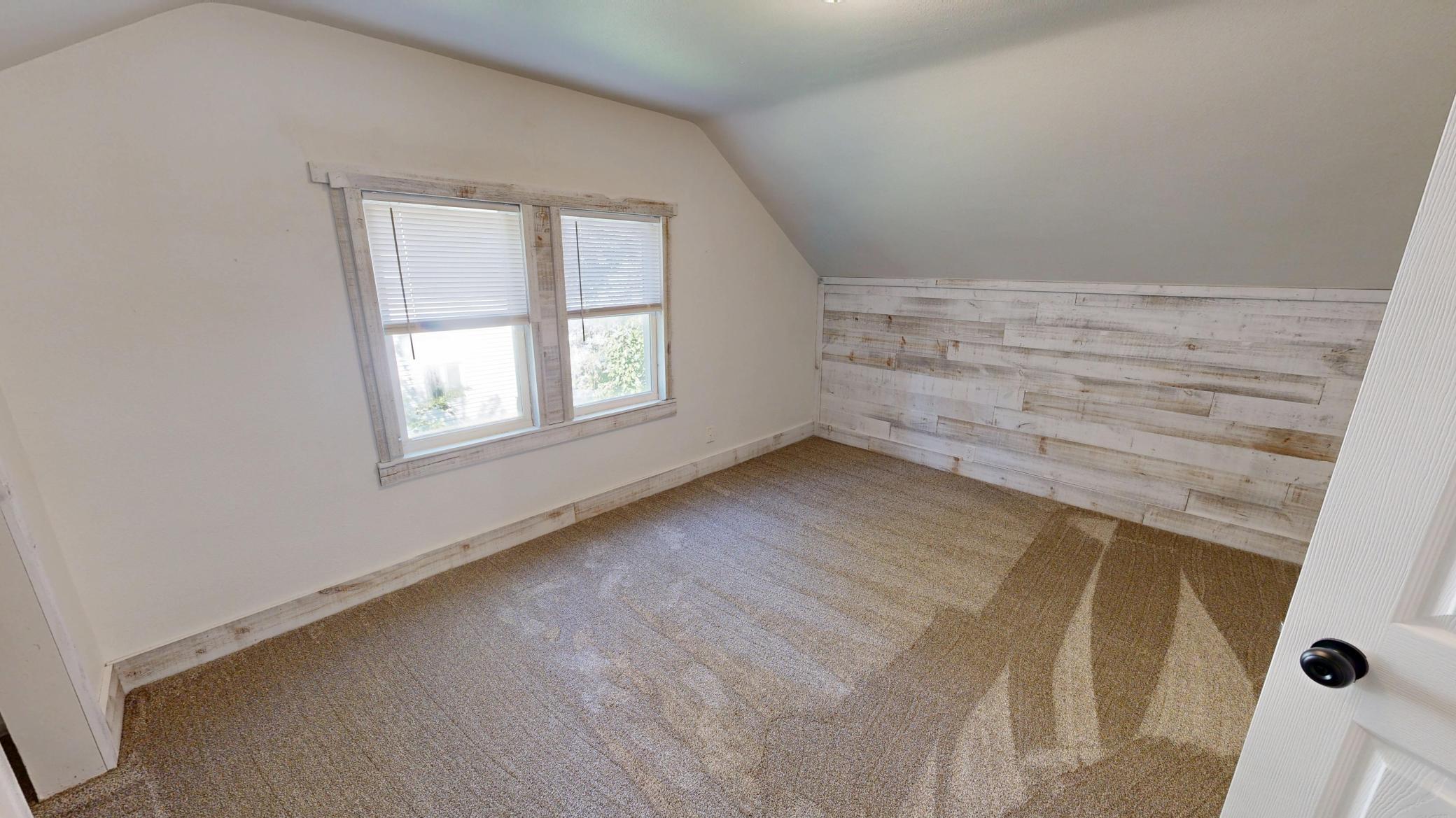 447 E Schlieman Avenue Property Photo 15