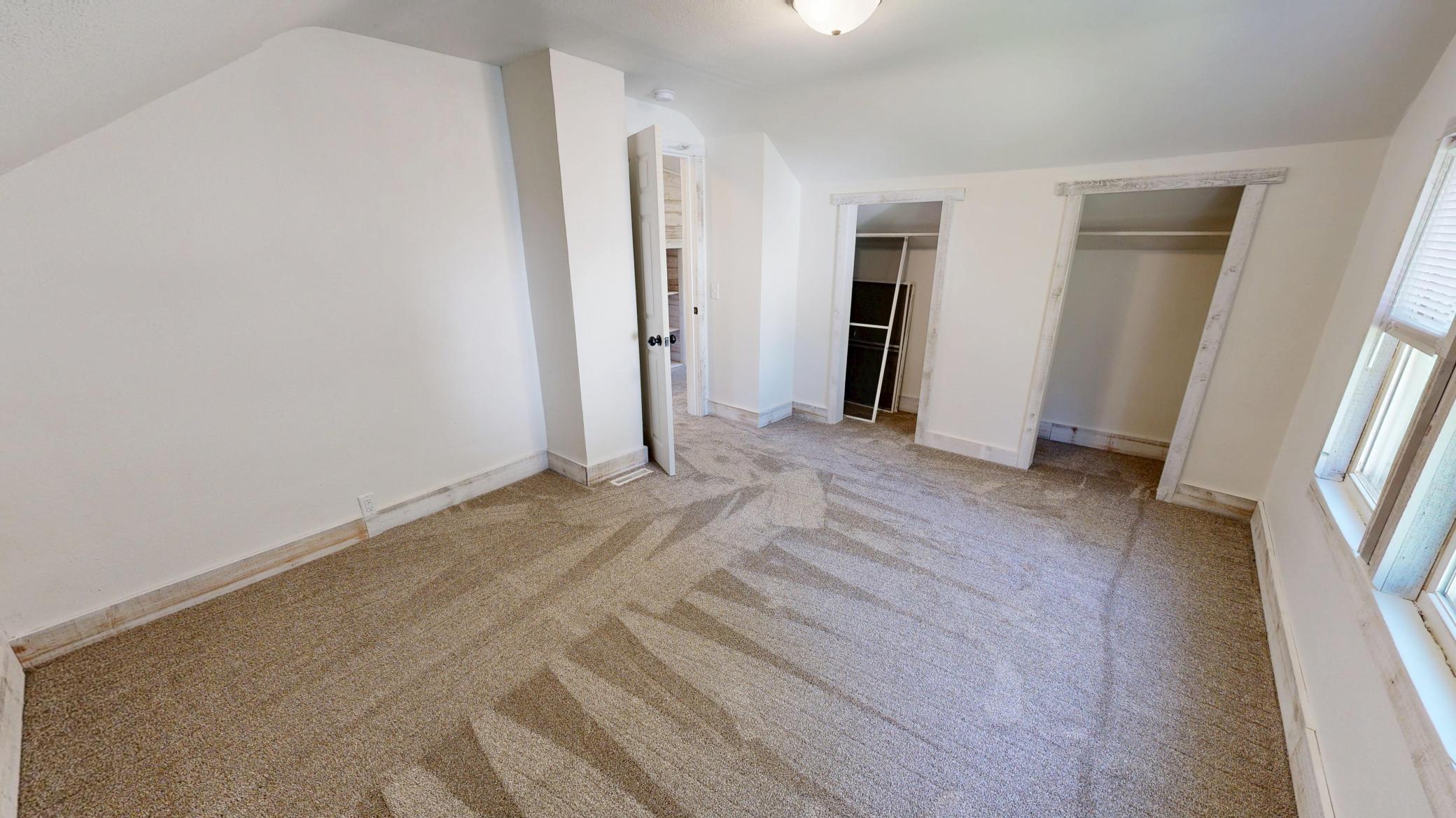 447 E Schlieman Avenue Property Photo 16