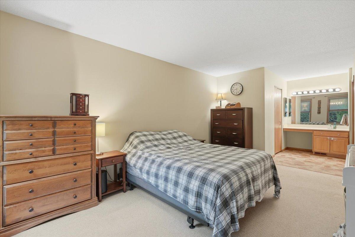 1381 Berry Ridge Road 404 Property Photo 14