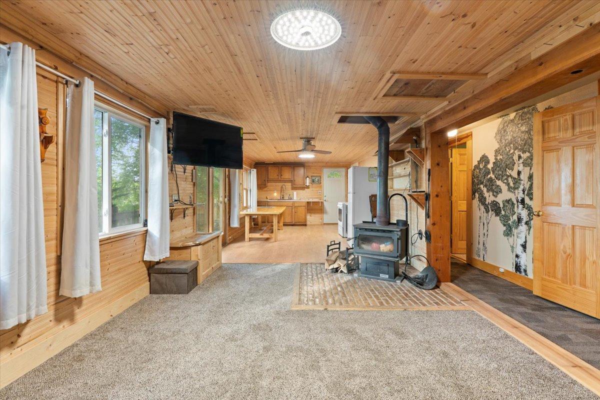 21165 Elkview Circle Property Photo 3
