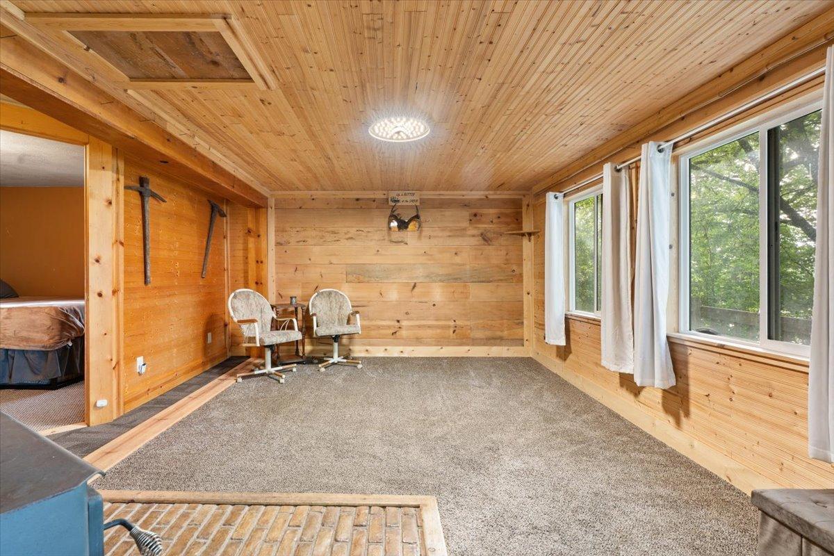 21165 Elkview Circle Property Photo 8