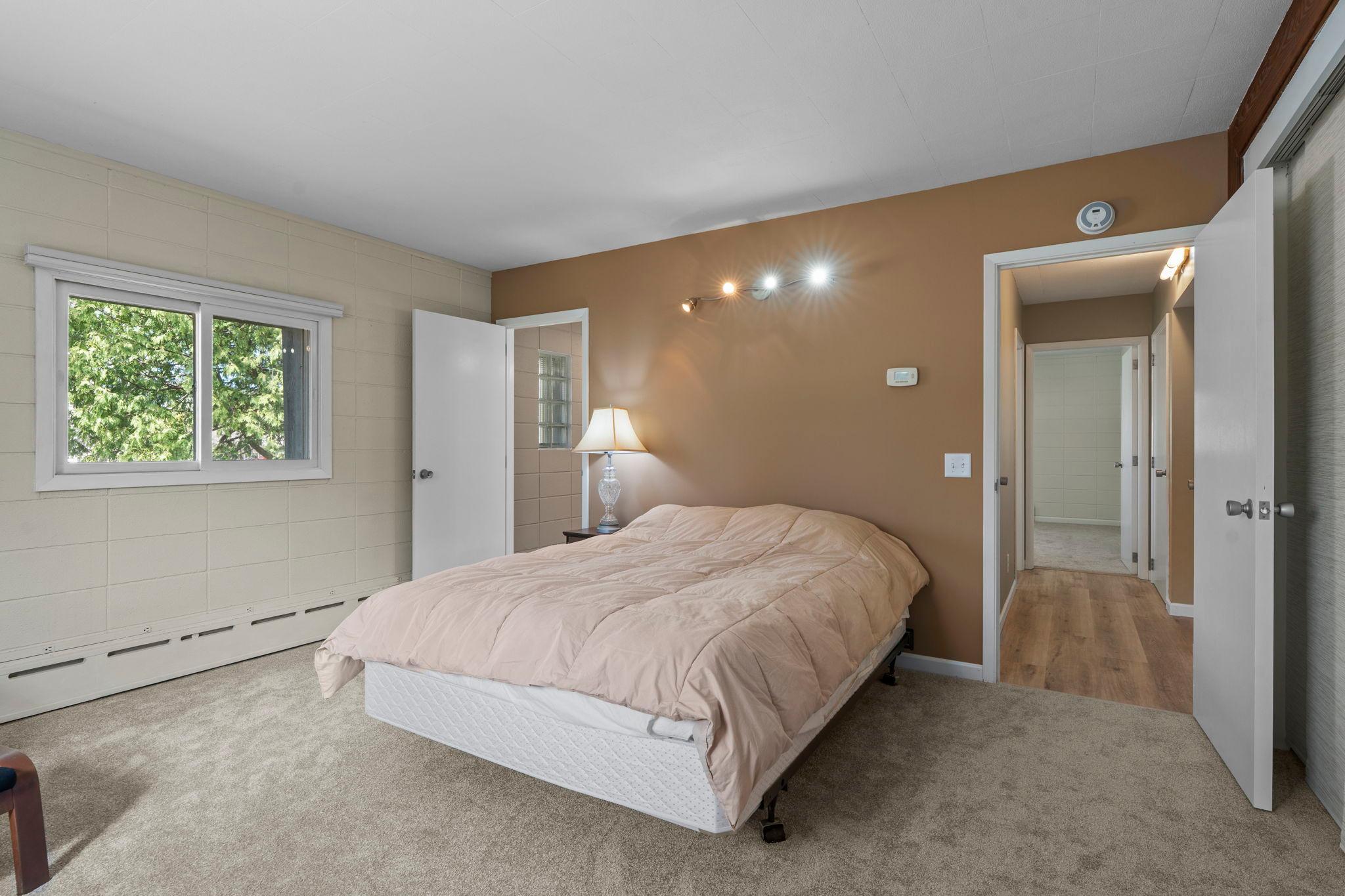 687 4th Avenue Nw Property Photo 30