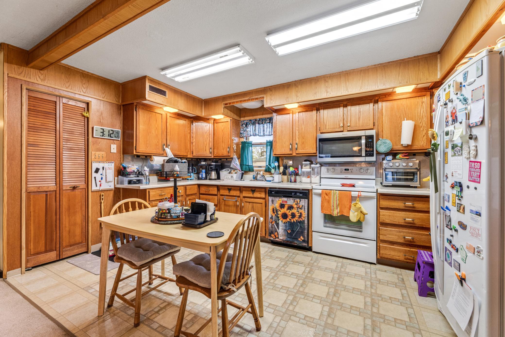 526 S Herman Street Property Photo 7