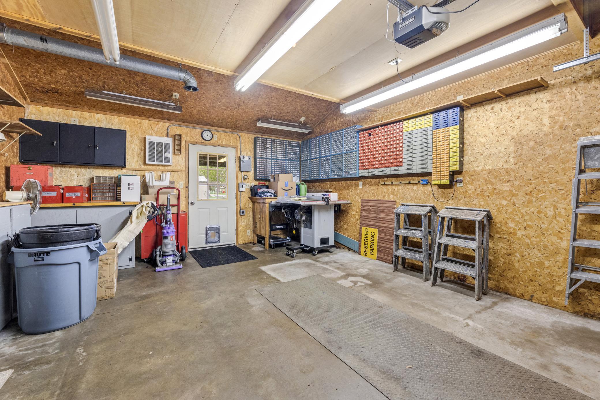 526 S Herman Street Property Photo 16
