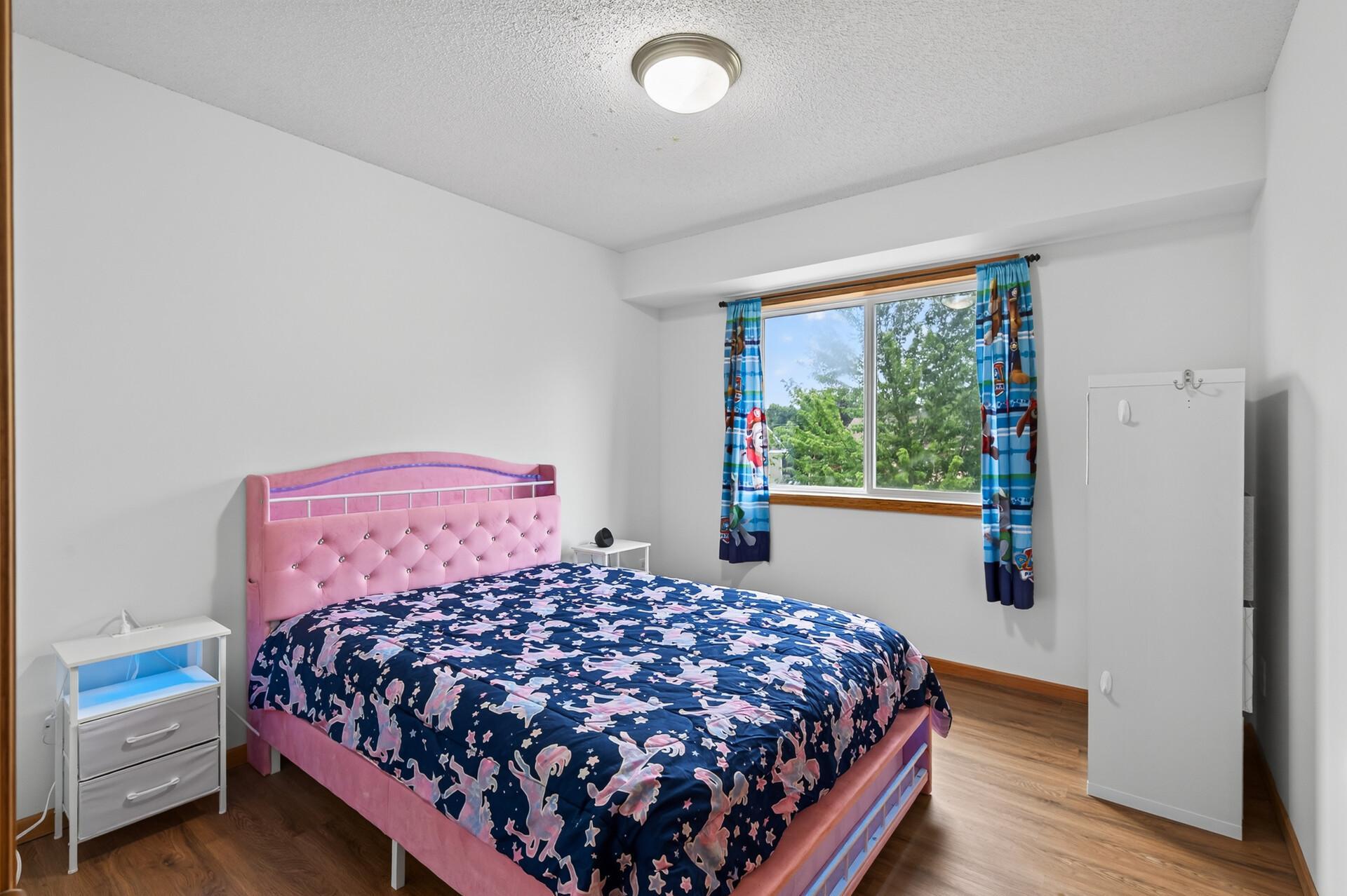 5040 Edinburgh Way Property Photo 15