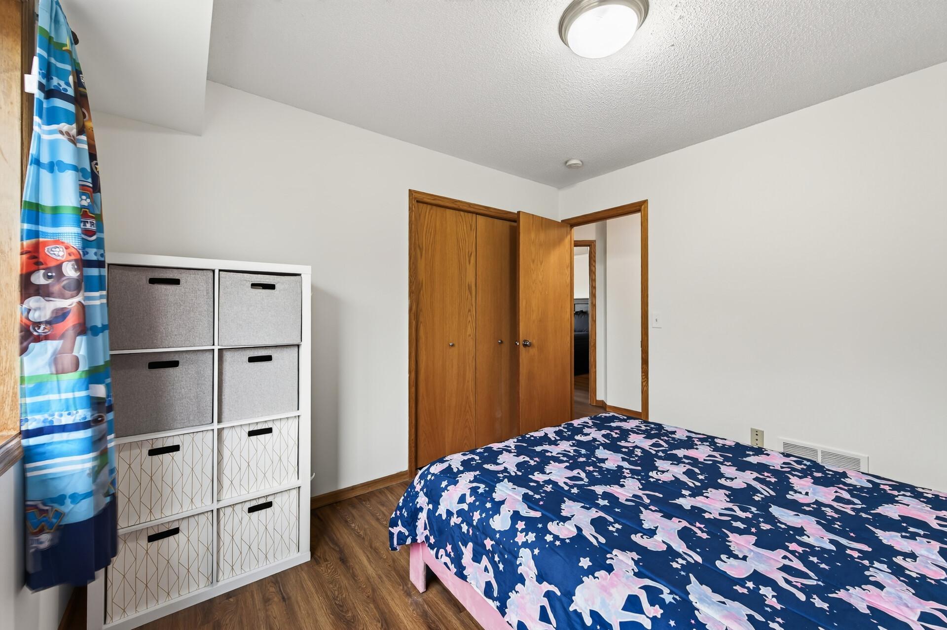 5040 Edinburgh Way Property Photo 16