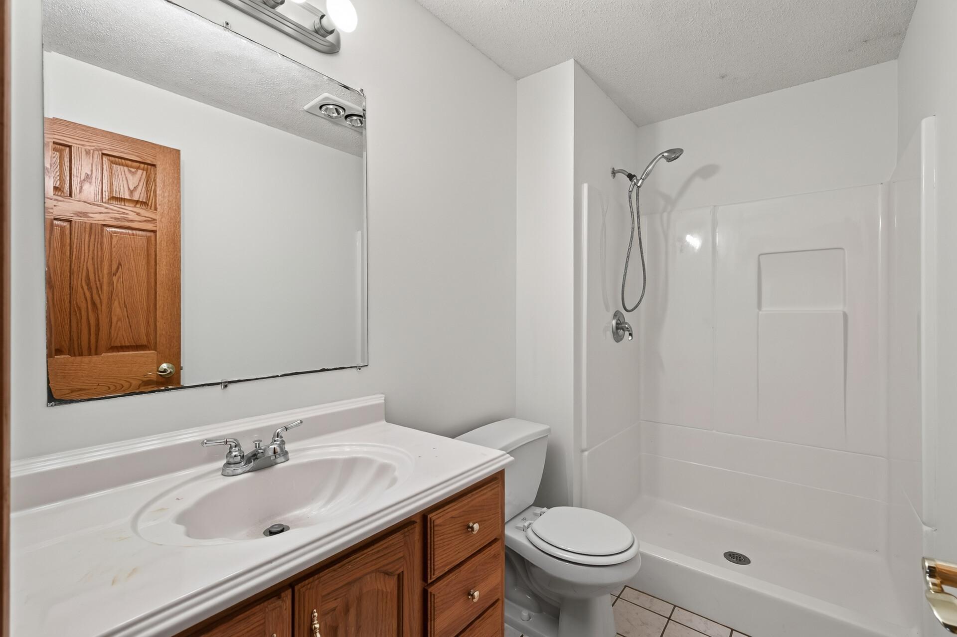 5040 Edinburgh Way Property Photo 21