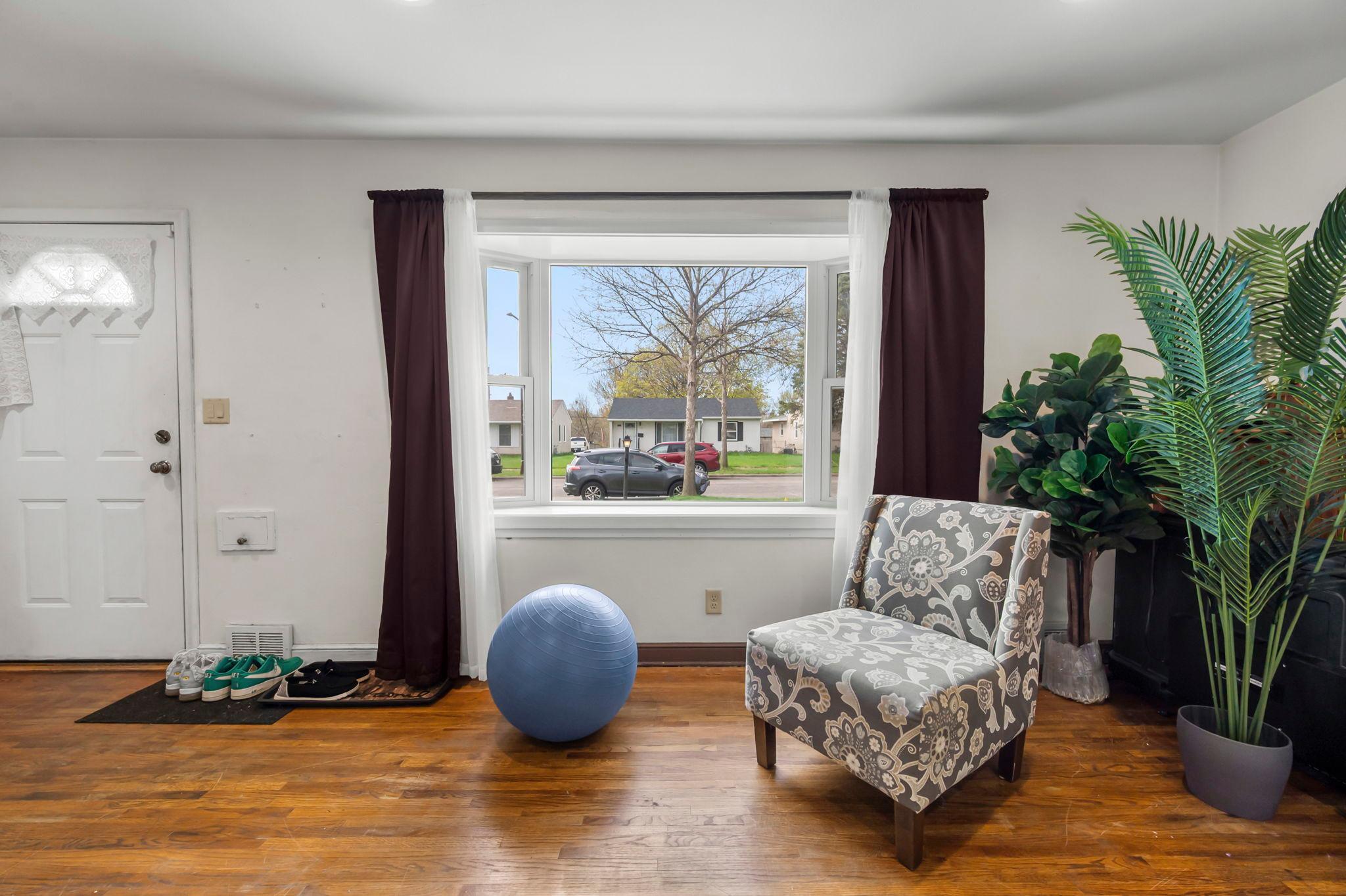 1675 Iowa Avenue E Property Photo 8