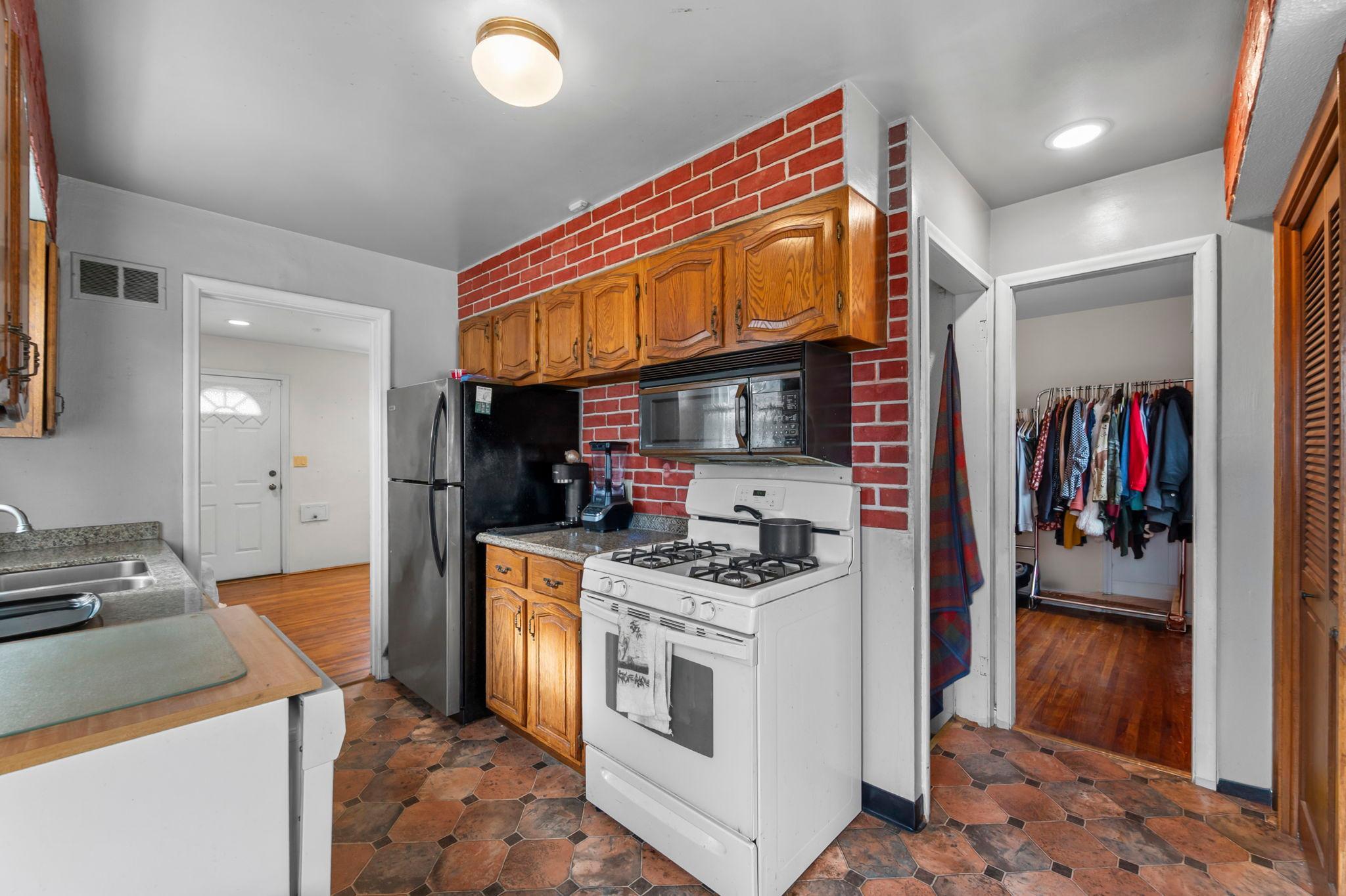 1675 Iowa Avenue E Property Photo 14