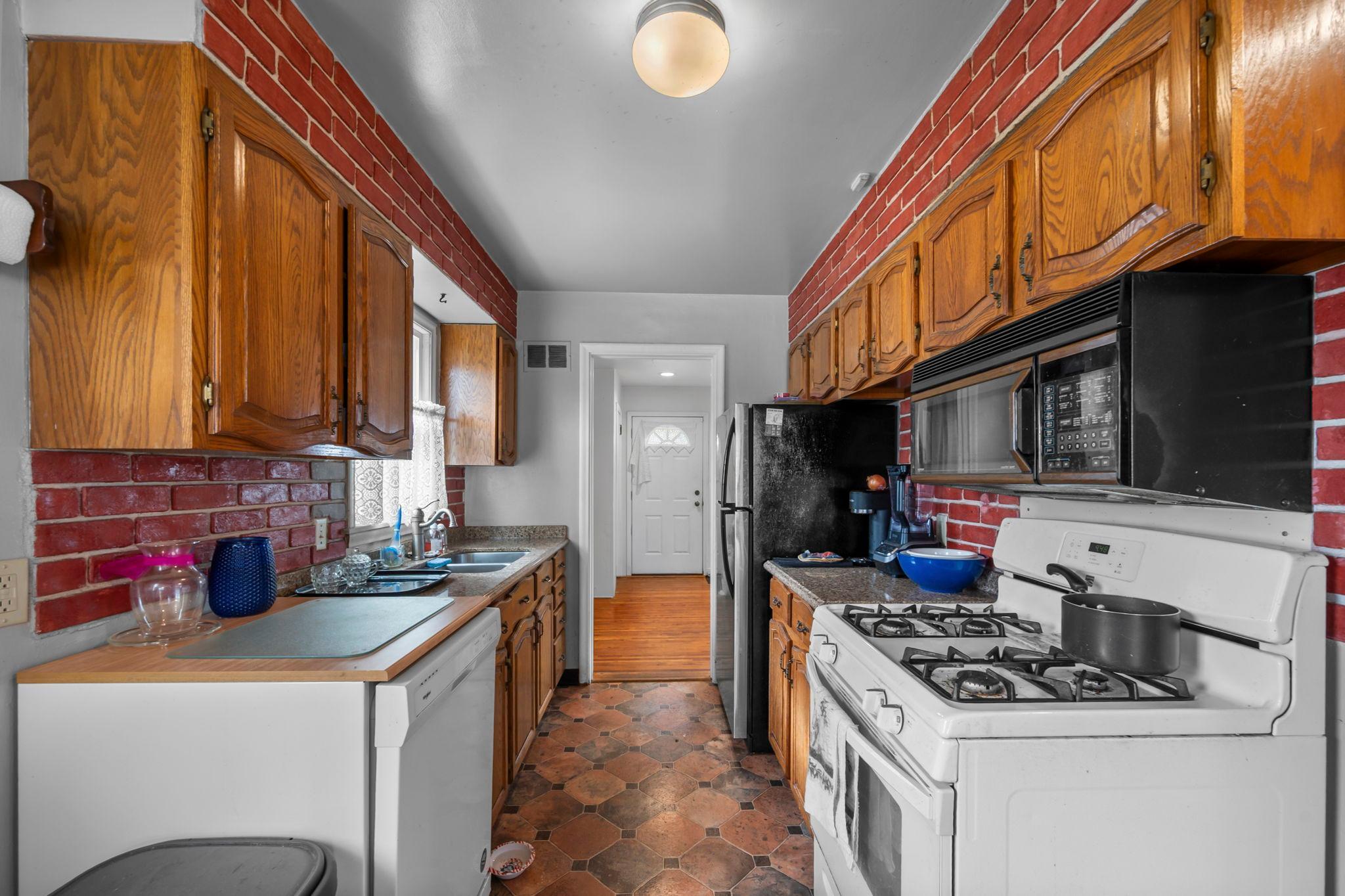 1675 Iowa Avenue E Property Photo 16