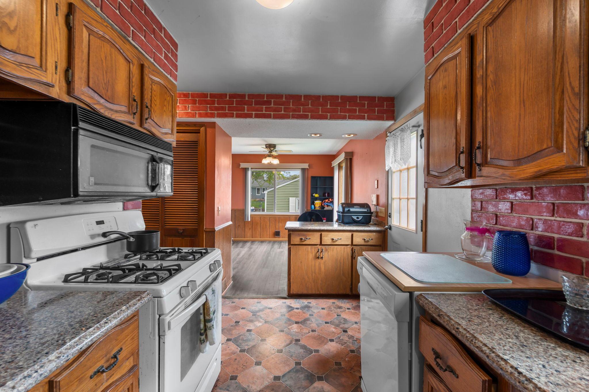 1675 Iowa Avenue E Property Photo 17