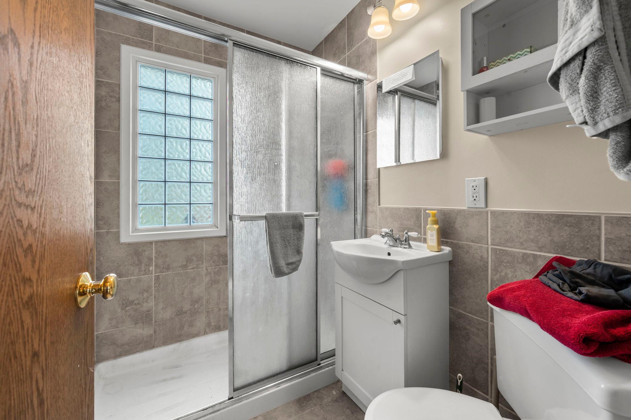 1675 Iowa Avenue E Property Photo 28