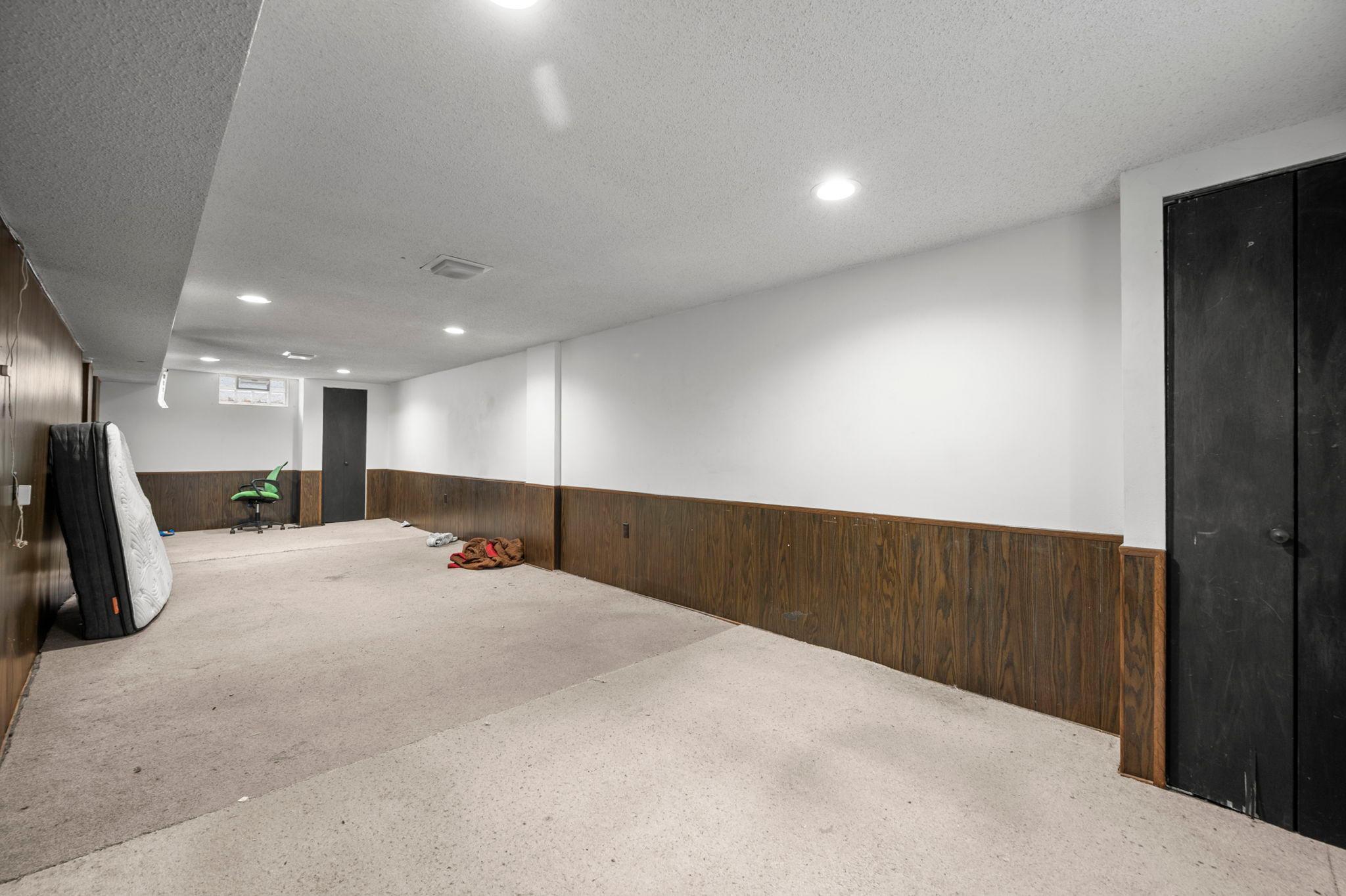 1675 Iowa Avenue E Property Photo 31