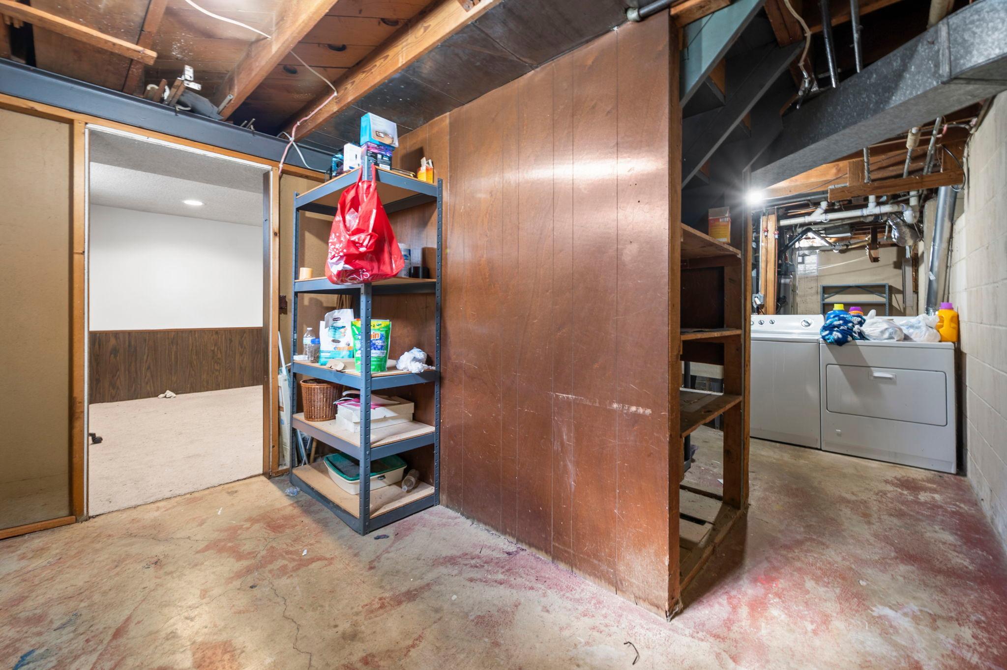 1675 Iowa Avenue E Property Photo 33
