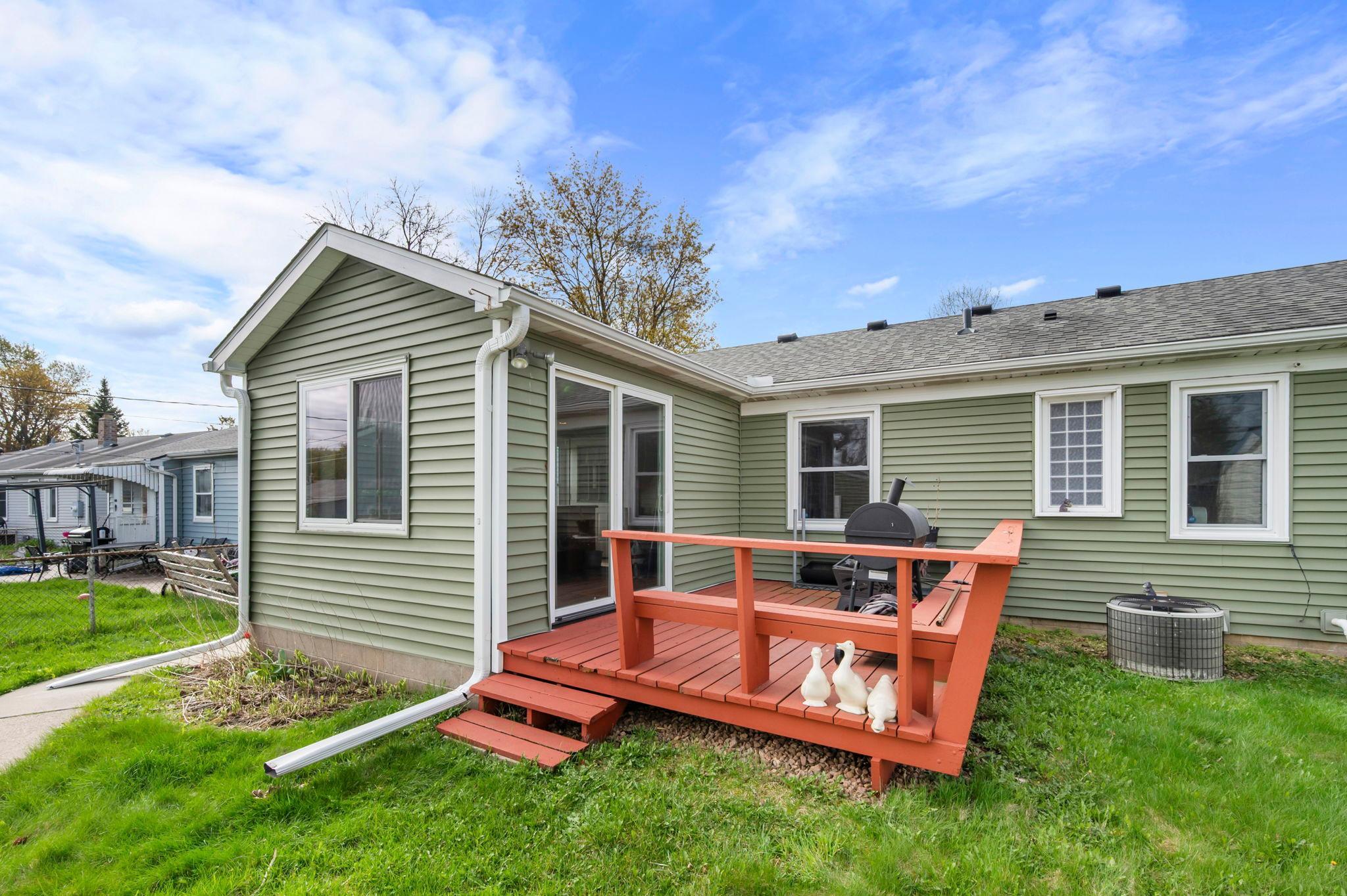 1675 Iowa Avenue E Property Photo 38