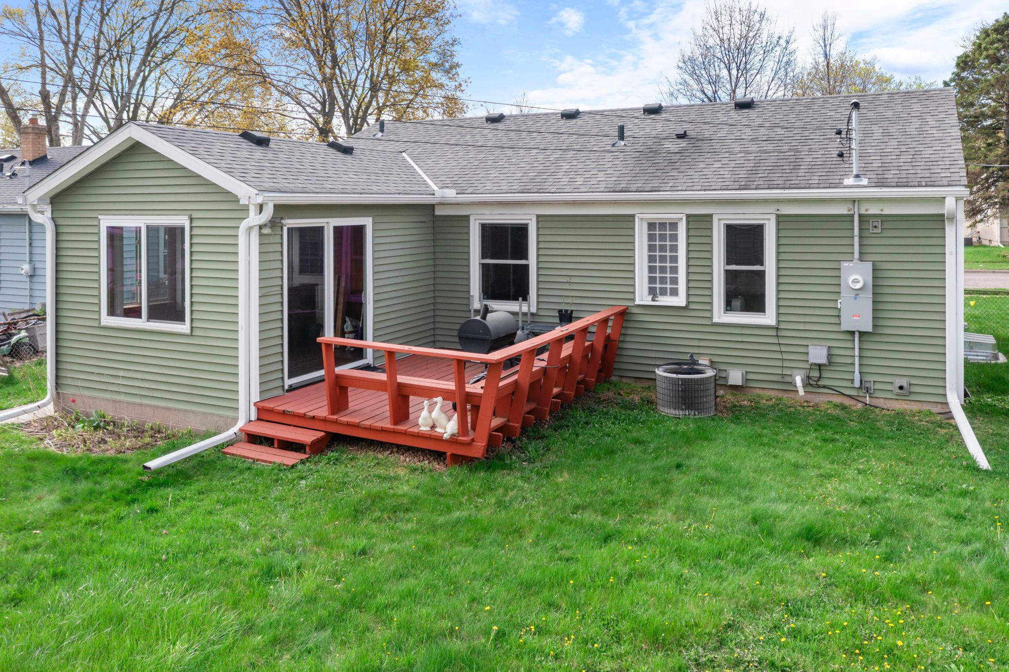 1675 Iowa Avenue E Property Photo 44