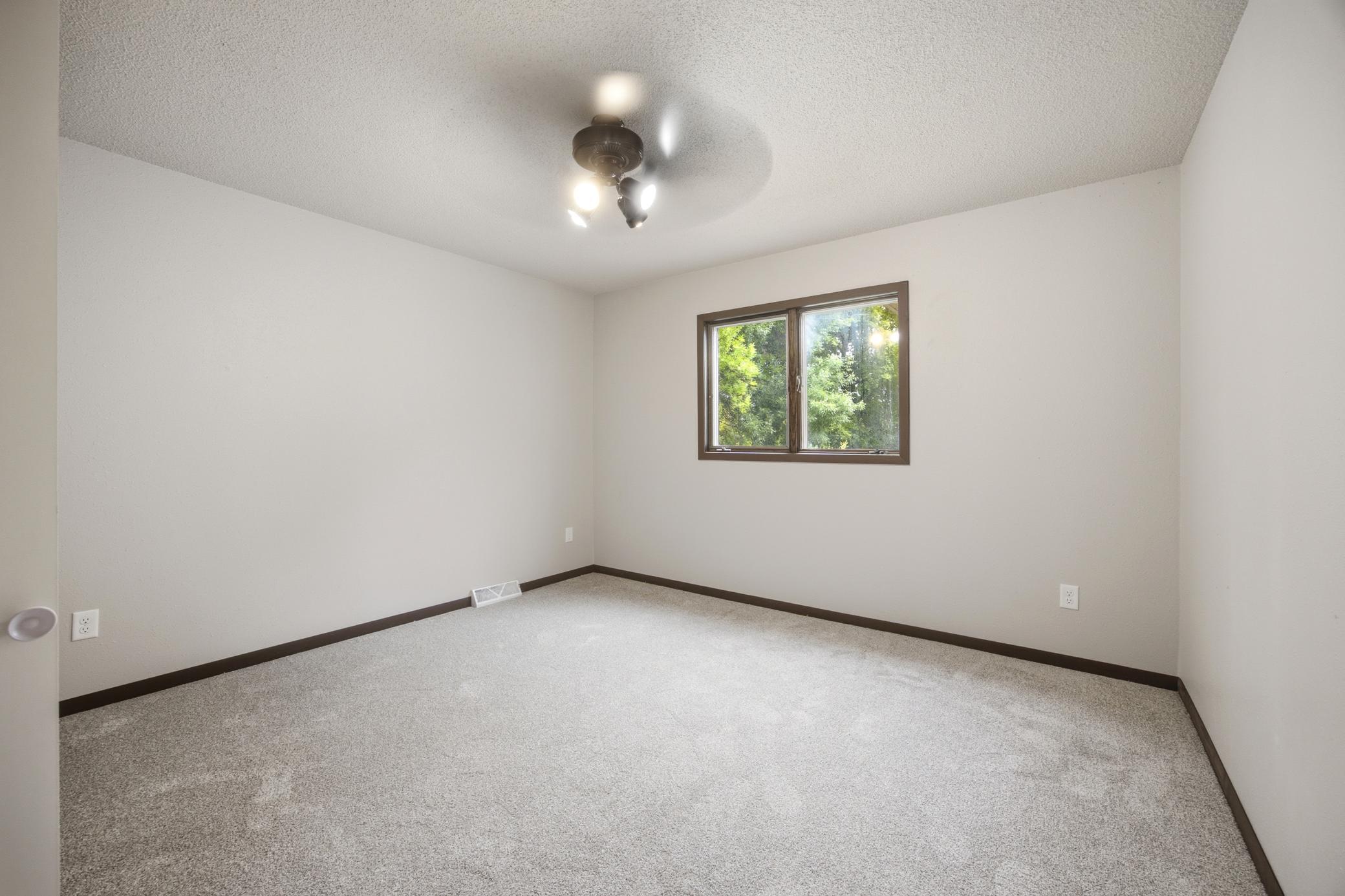 609 Lily Lane Property Photo 19