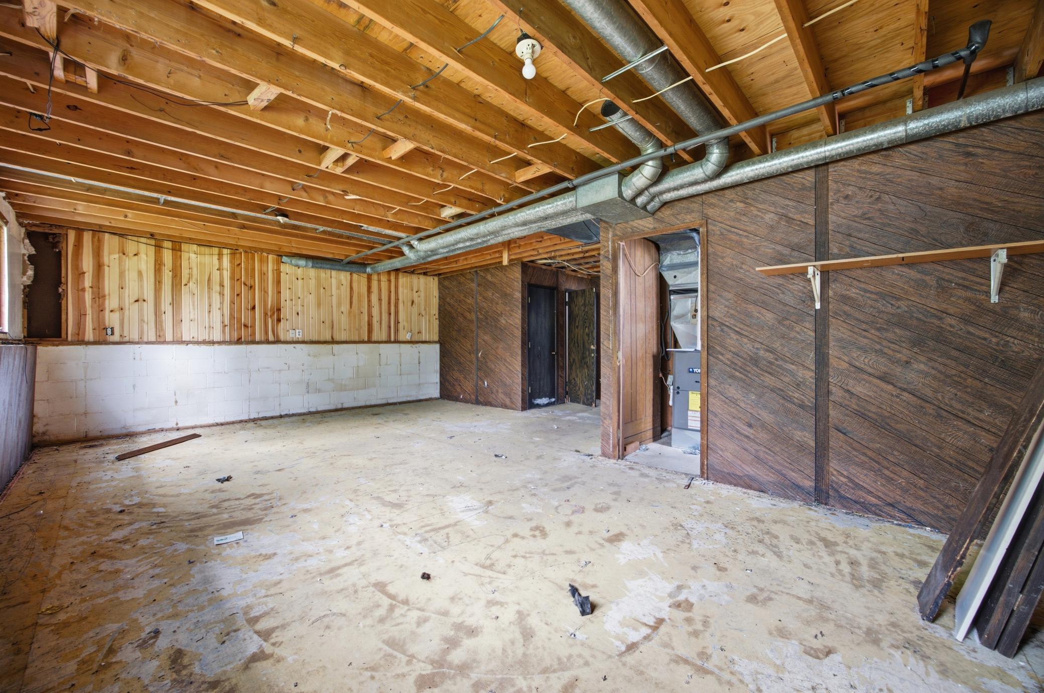 609 Lily Lane Property Photo 32