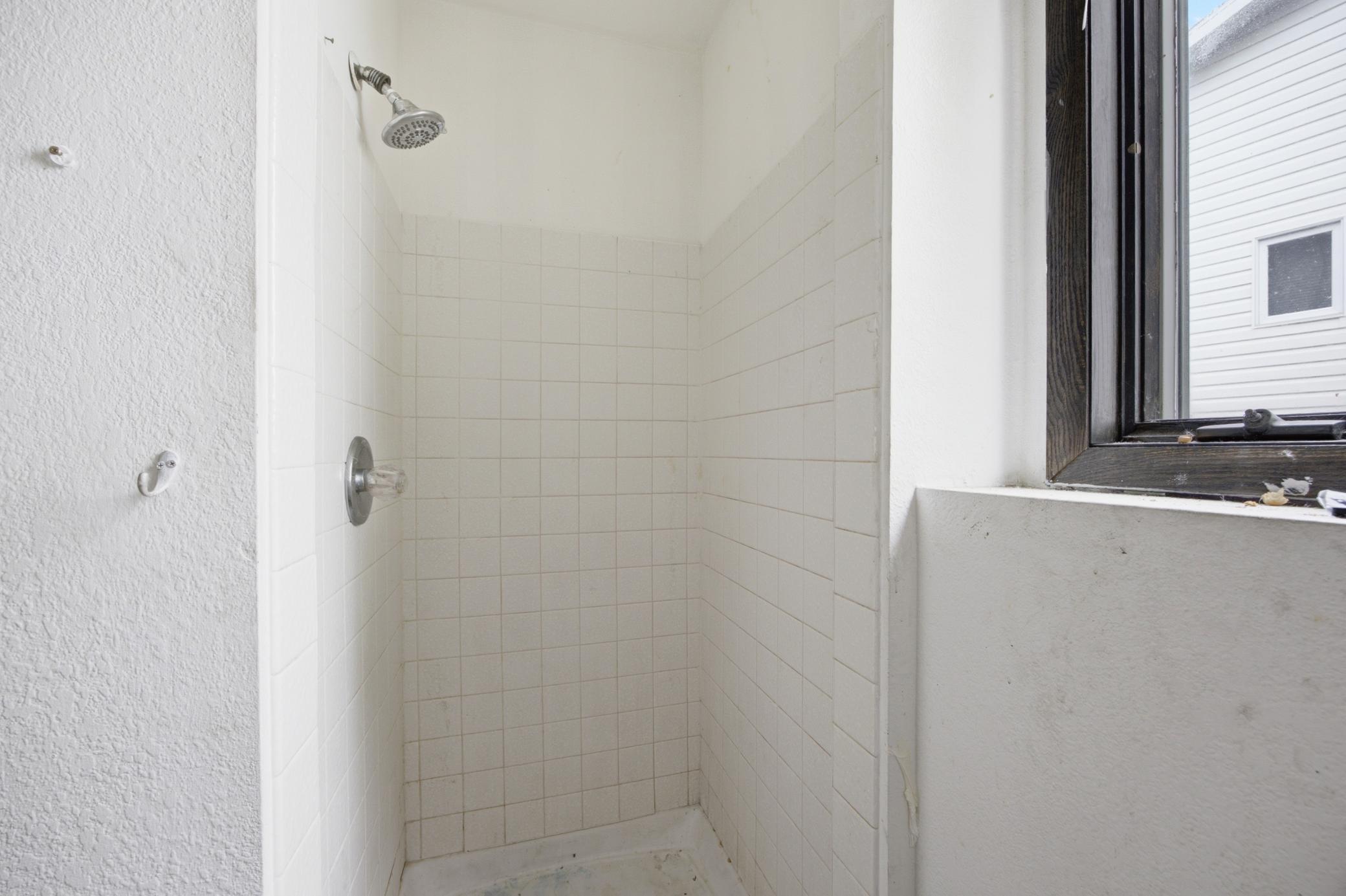 609 Lily Lane Property Photo 36