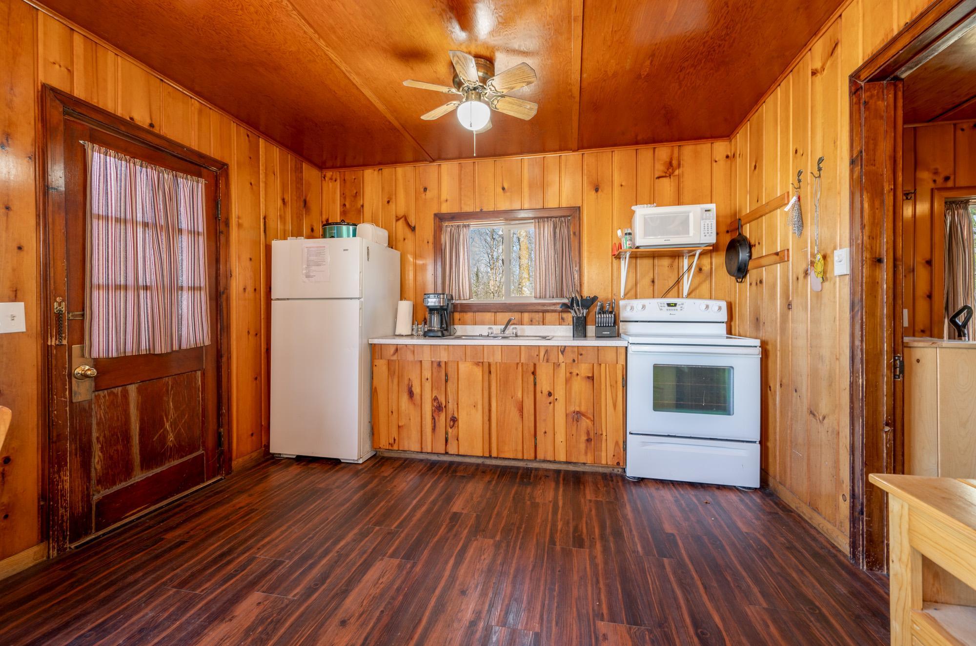 49231 County Road 173 Cabin 2 Property Photo 8
