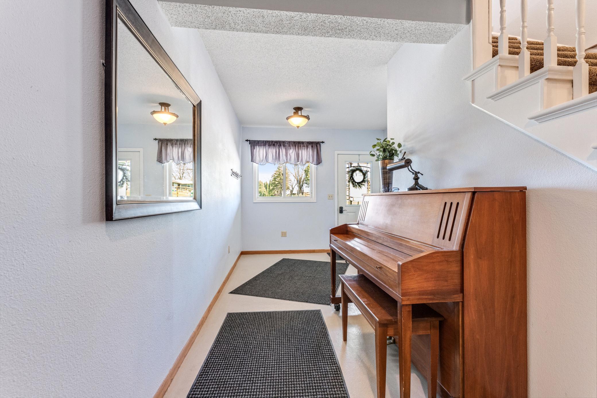 817 Kingston Street N Property Photo 17