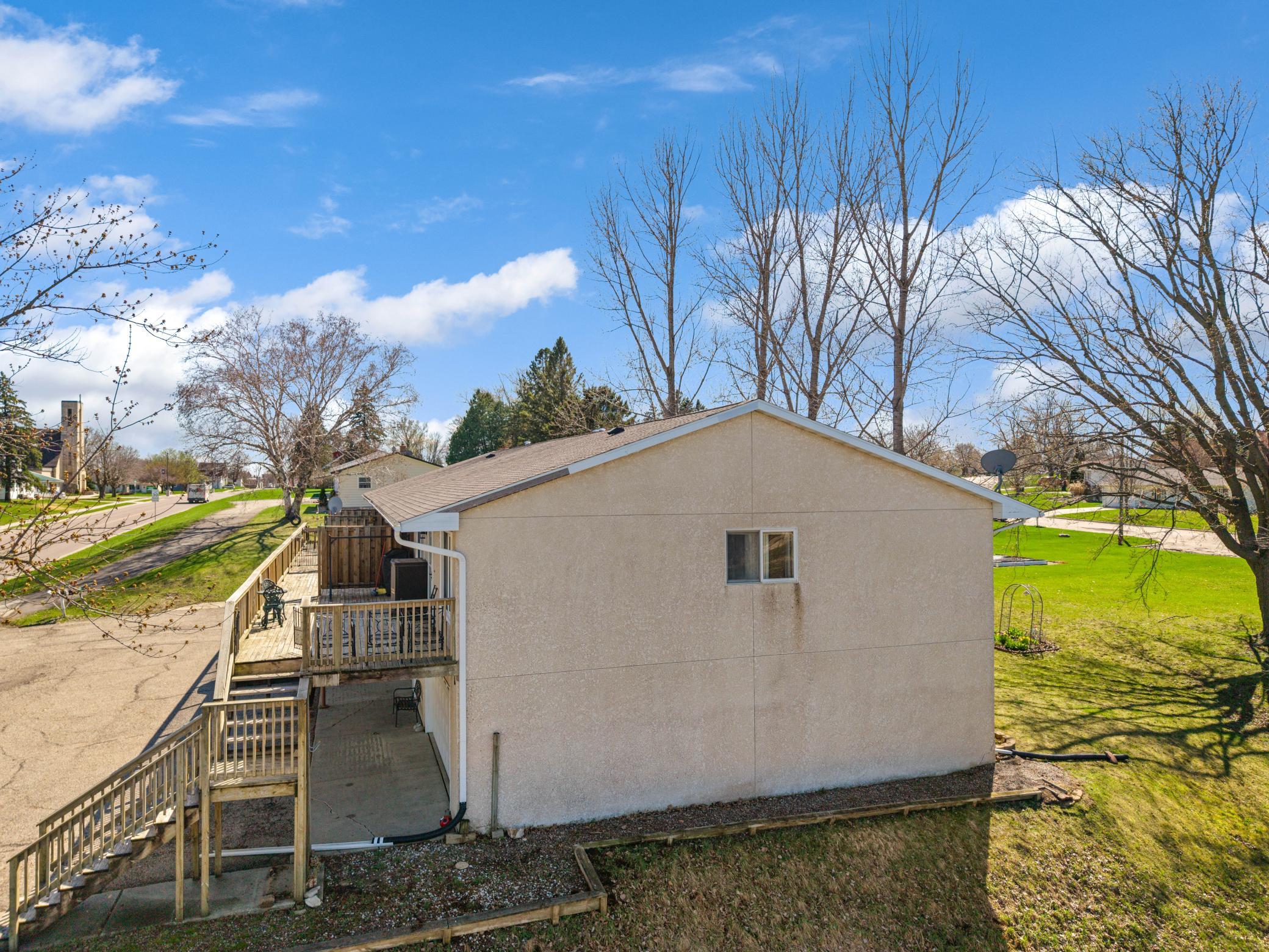 817 Kingston Street N Property Photo 28