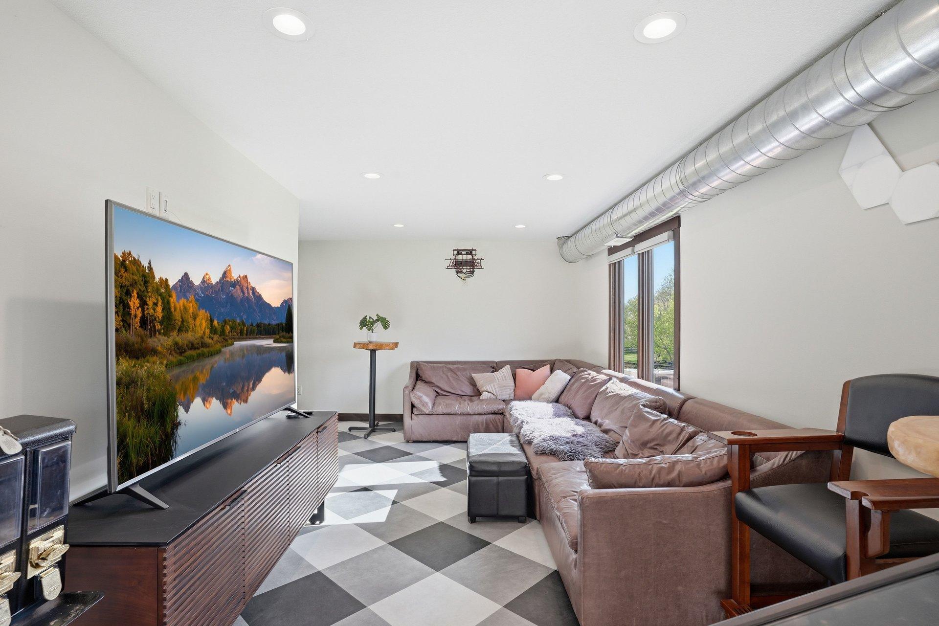5135 Lonsdale Boulevard Property Photo 77