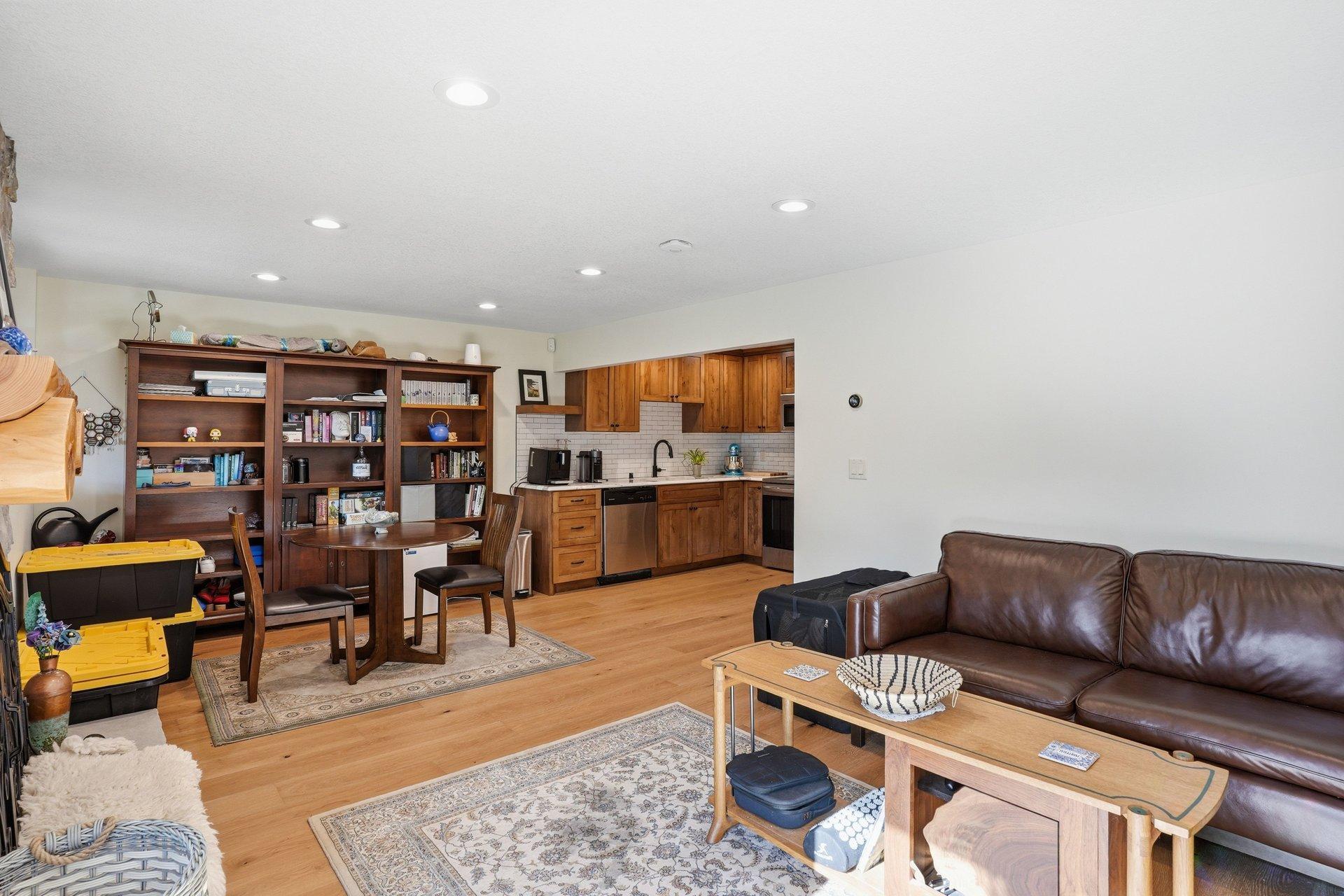 5135 Lonsdale Boulevard Property Photo 88