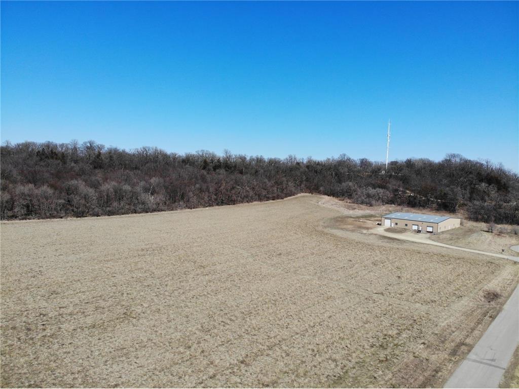 W12452 - 1 655th Avenue Property Photo 2