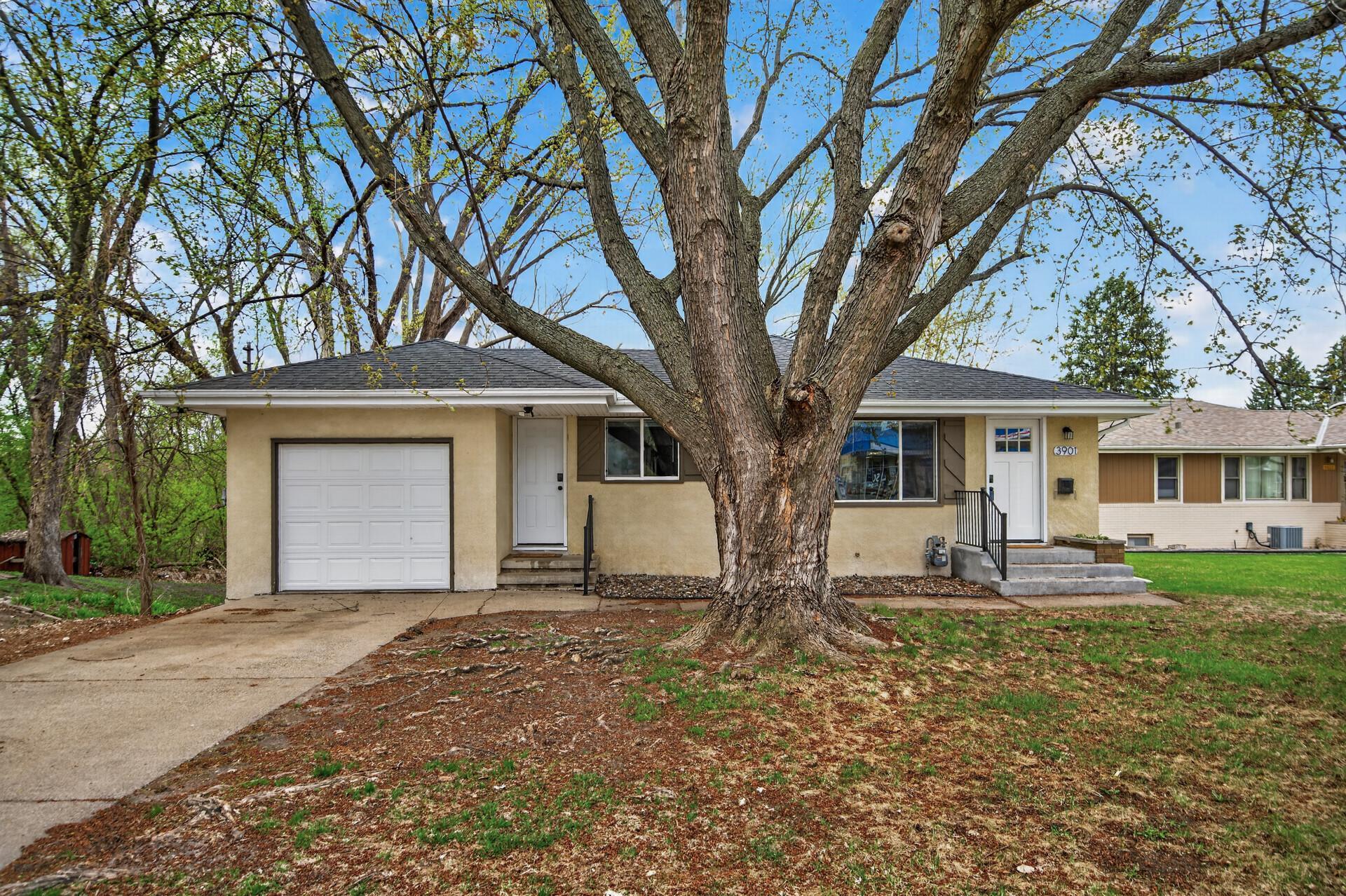 3901 Lake Drive Avenue N Property Photo 1