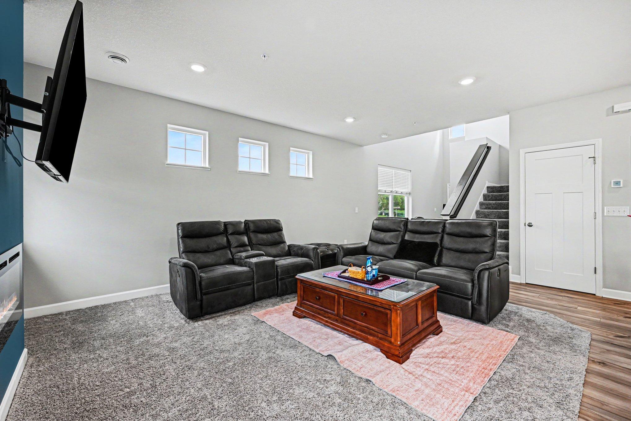 10529 Weston Way N Property Photo 2