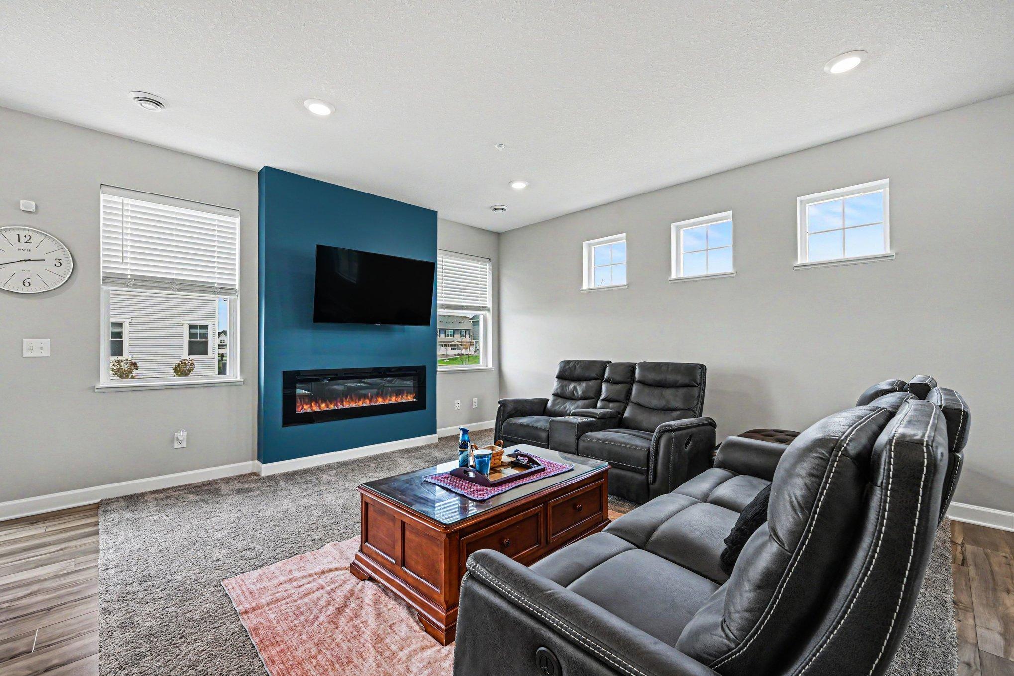 10529 Weston Way N Property Photo 4