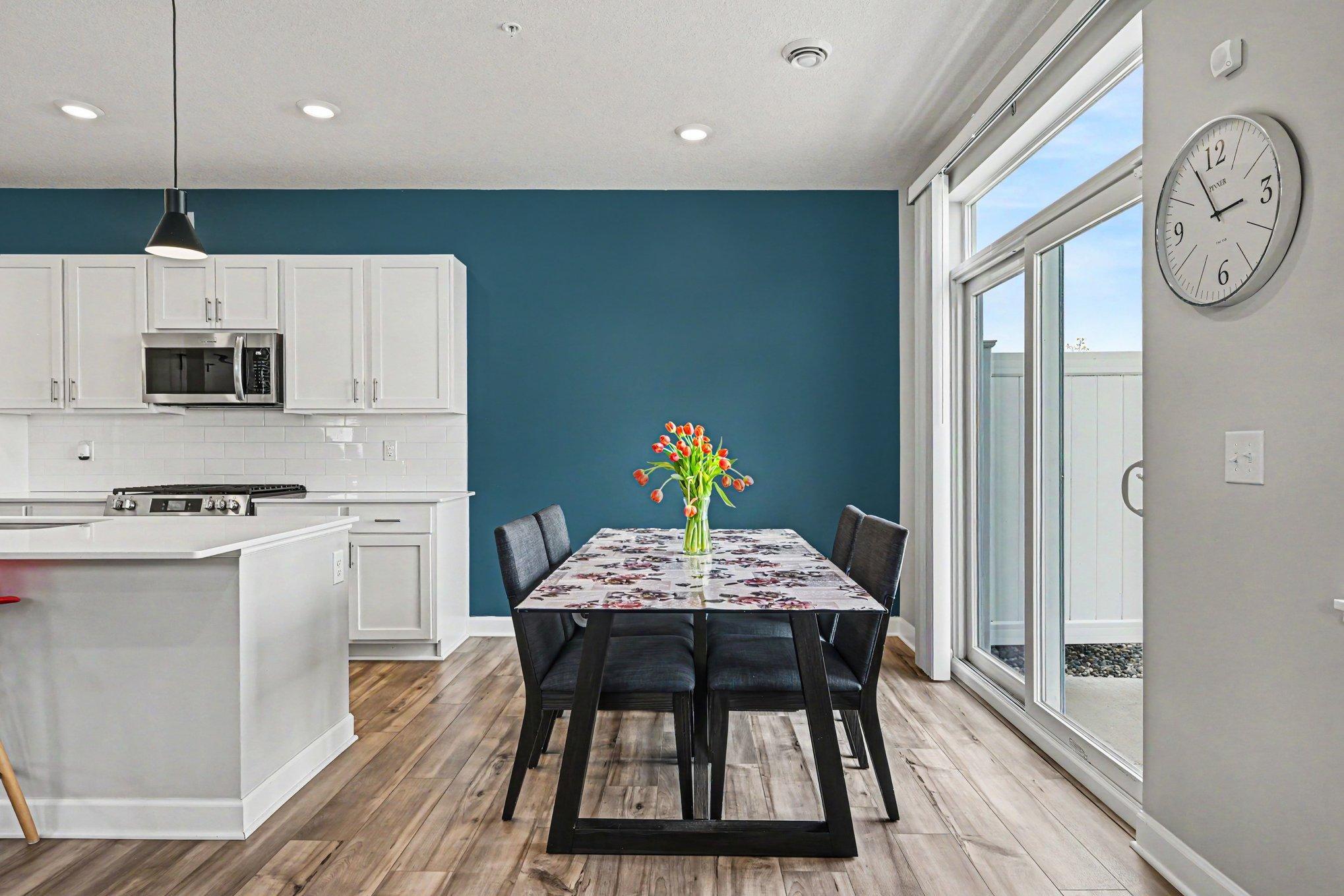 10529 Weston Way N Property Photo 6