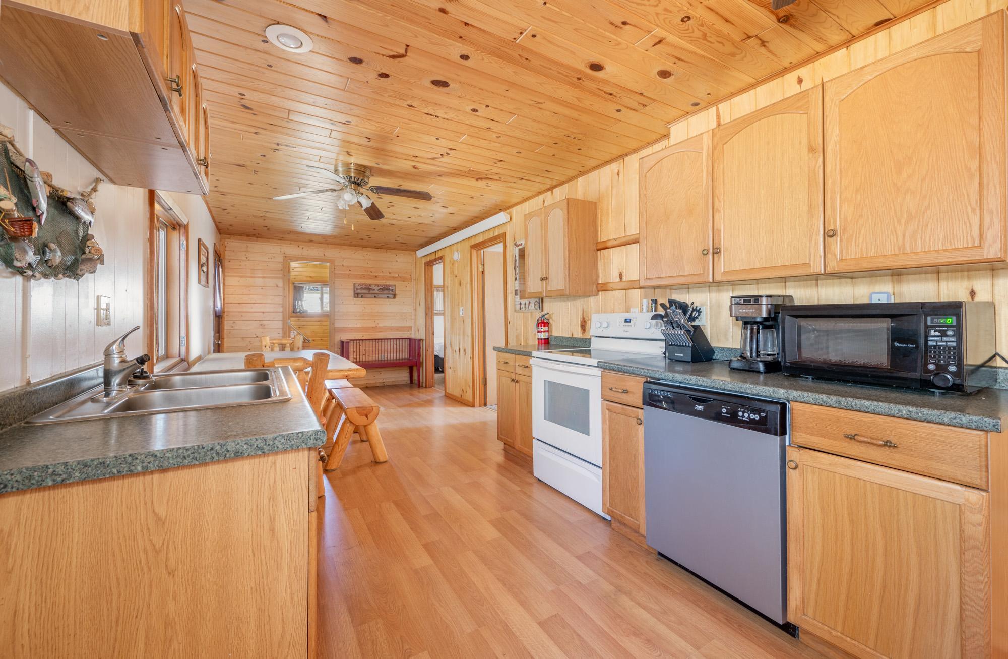 49231 County Road 173 Cabin 4 Property Photo 7