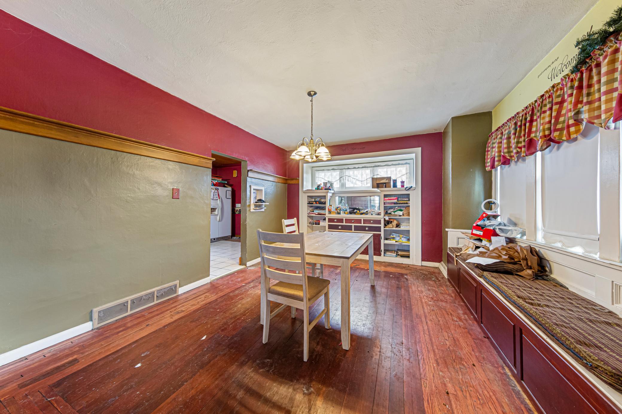 1606 Greeley Avenue N Property Photo 12