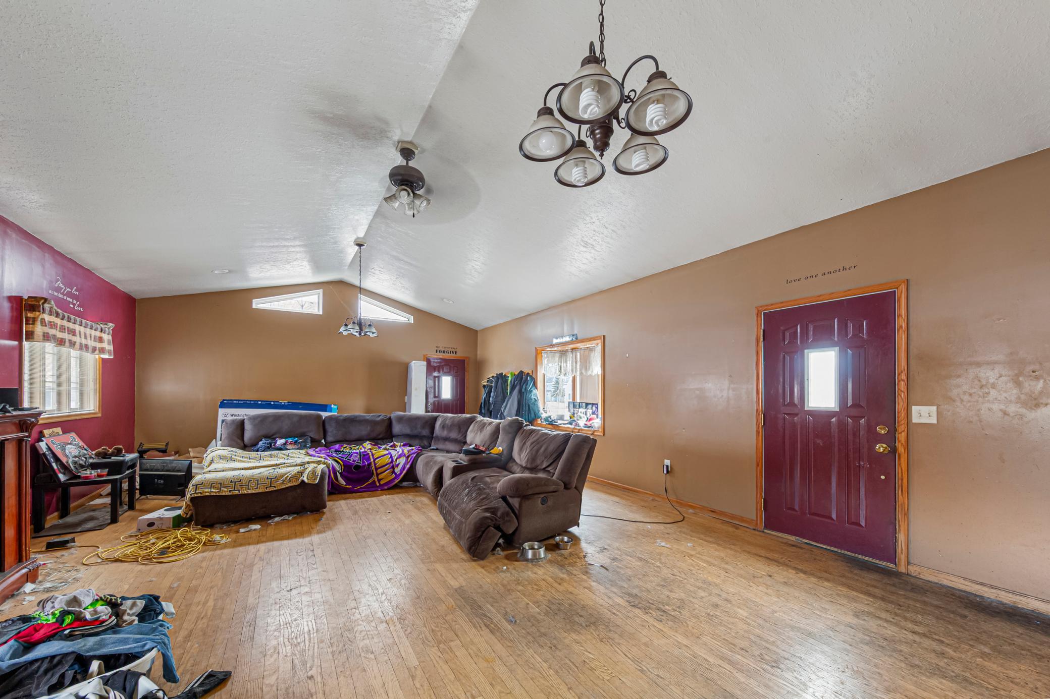 1606 Greeley Avenue N Property Photo 18