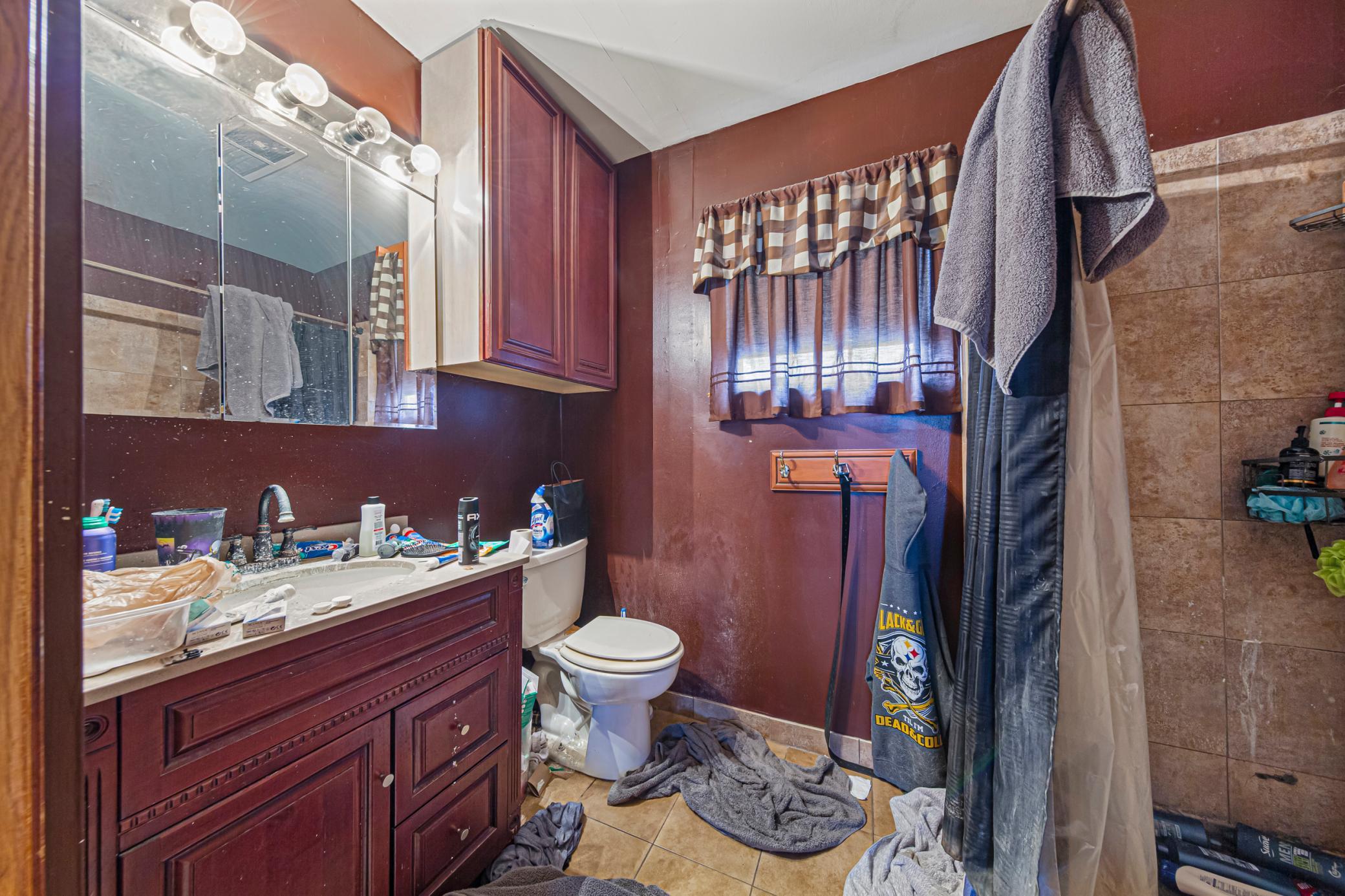 1606 Greeley Avenue N Property Photo 20