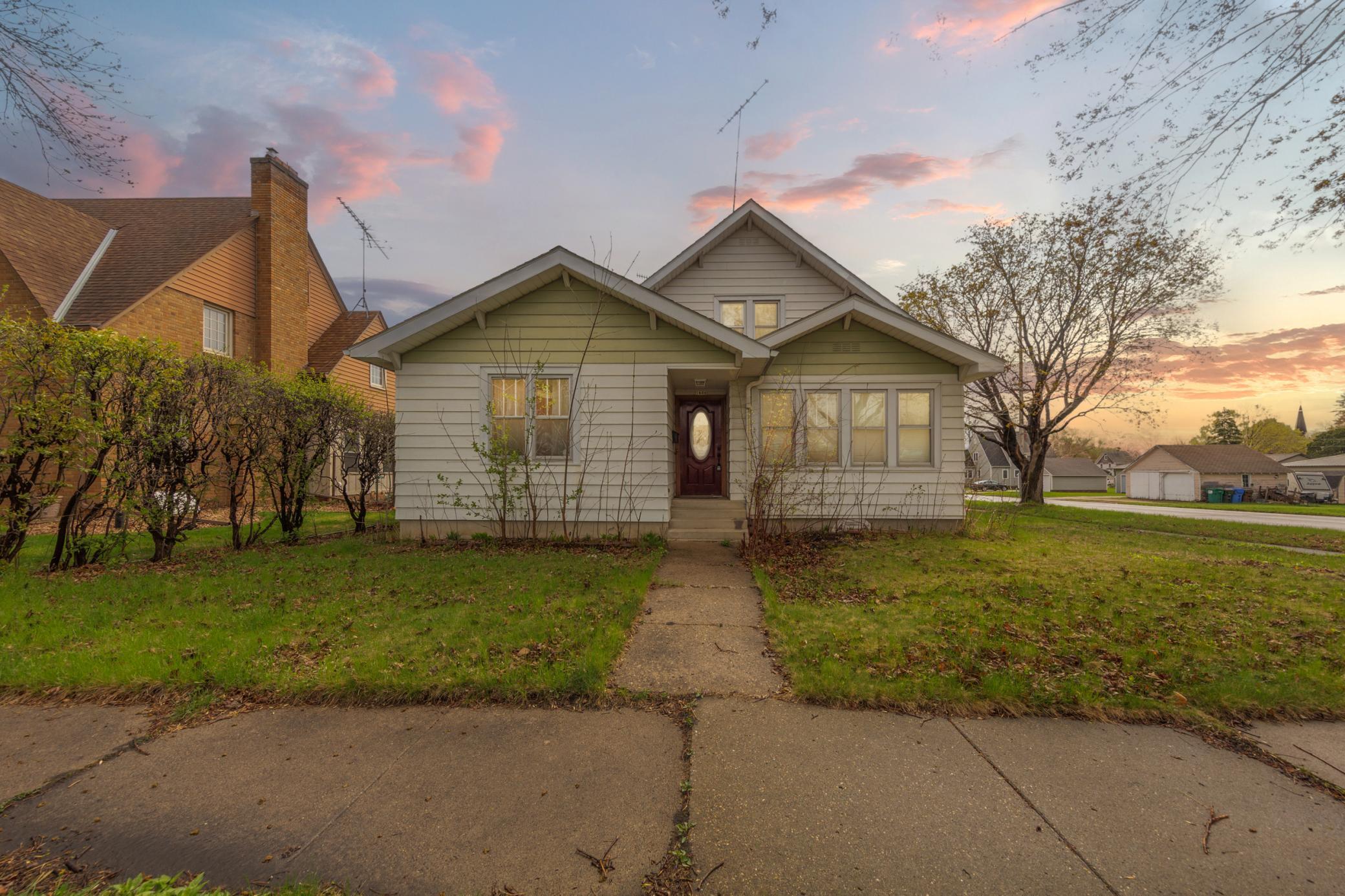 1606 Greeley Avenue N Property Photo 22