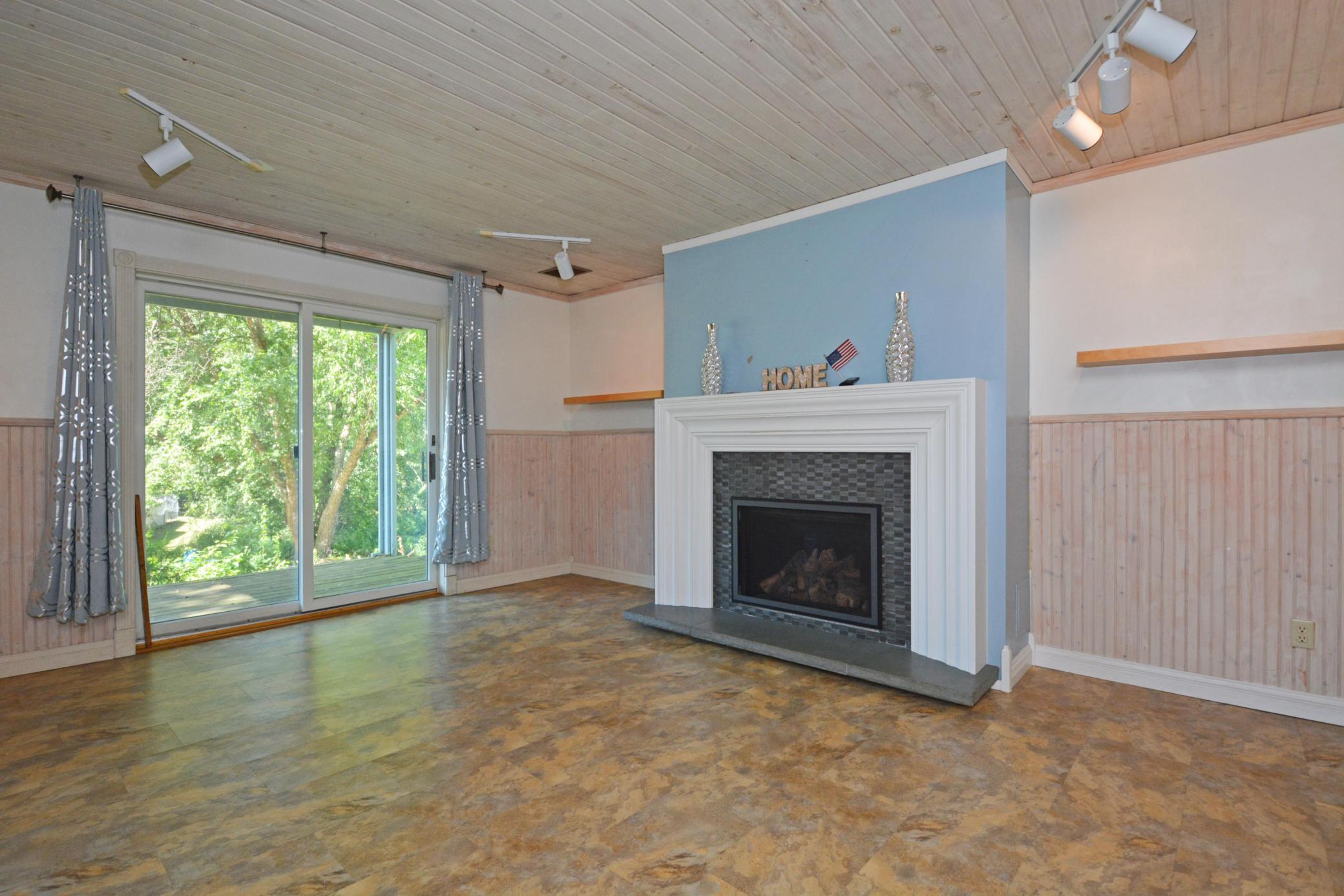 9588 County Road 5 Ne Property Photo 4