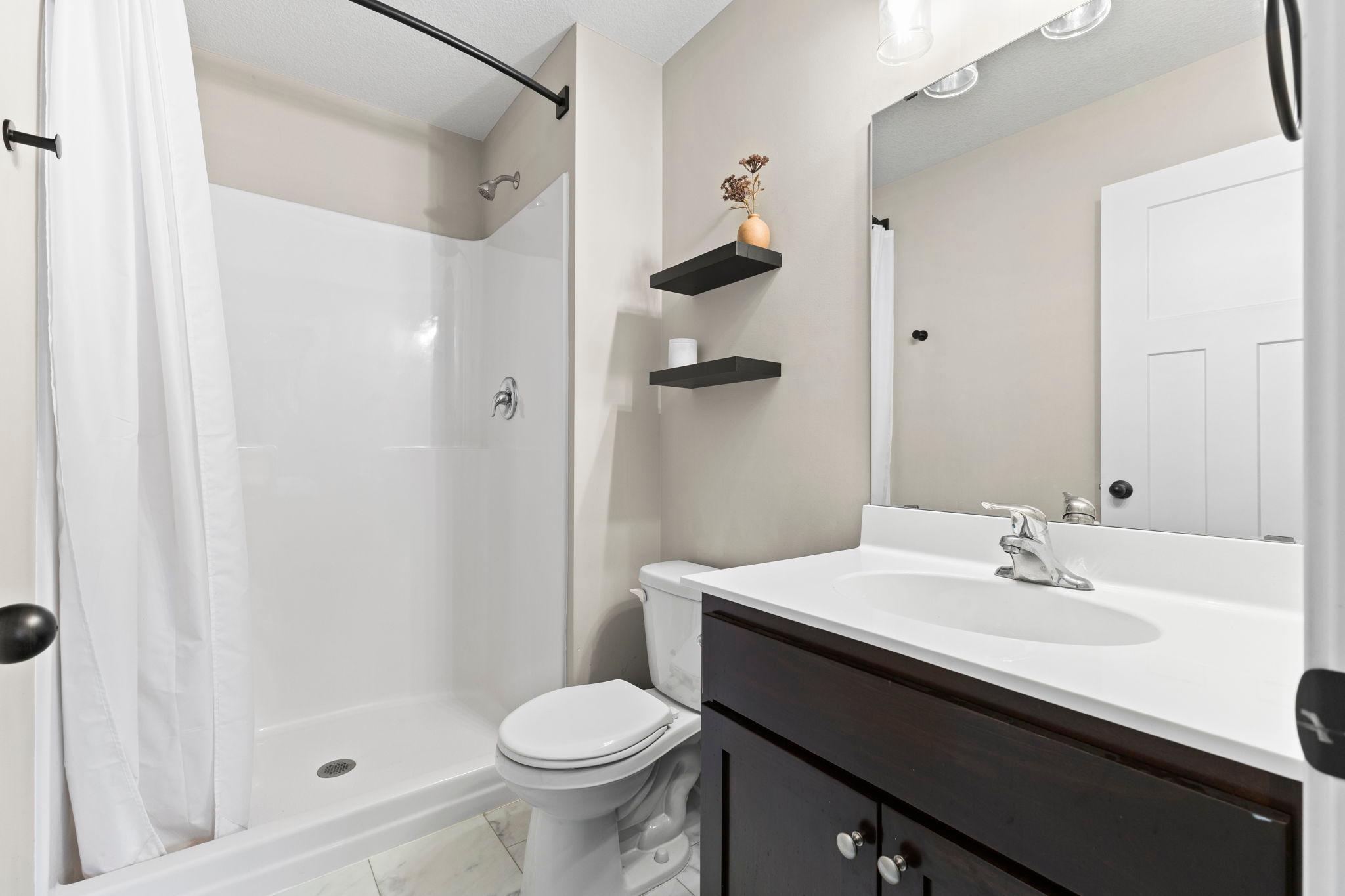7905 Lambert Avenue Ne Property Photo 20