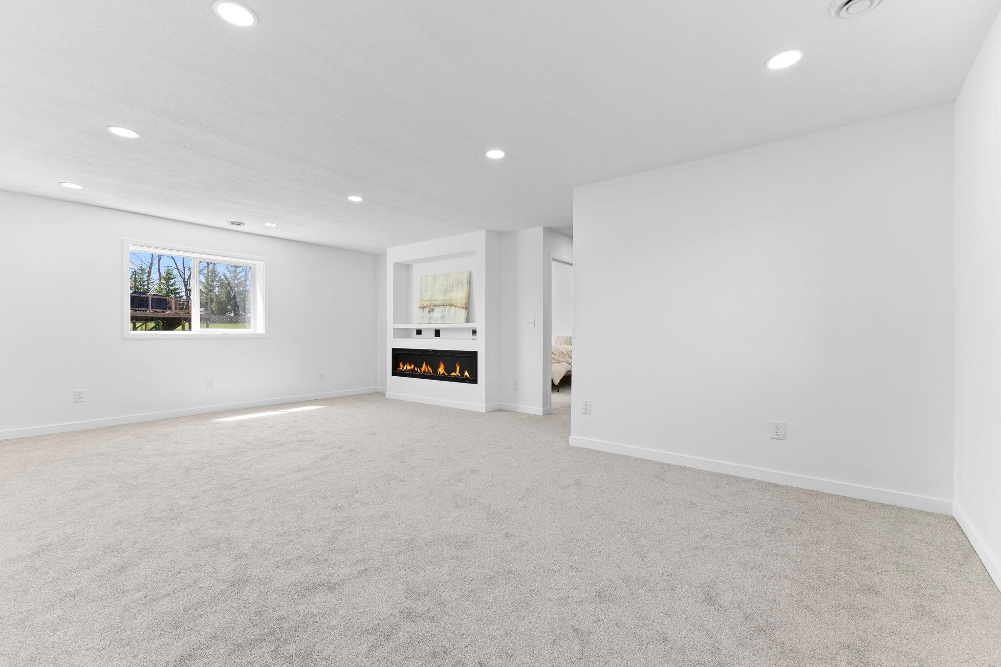 7905 Lambert Avenue Ne Property Photo 29