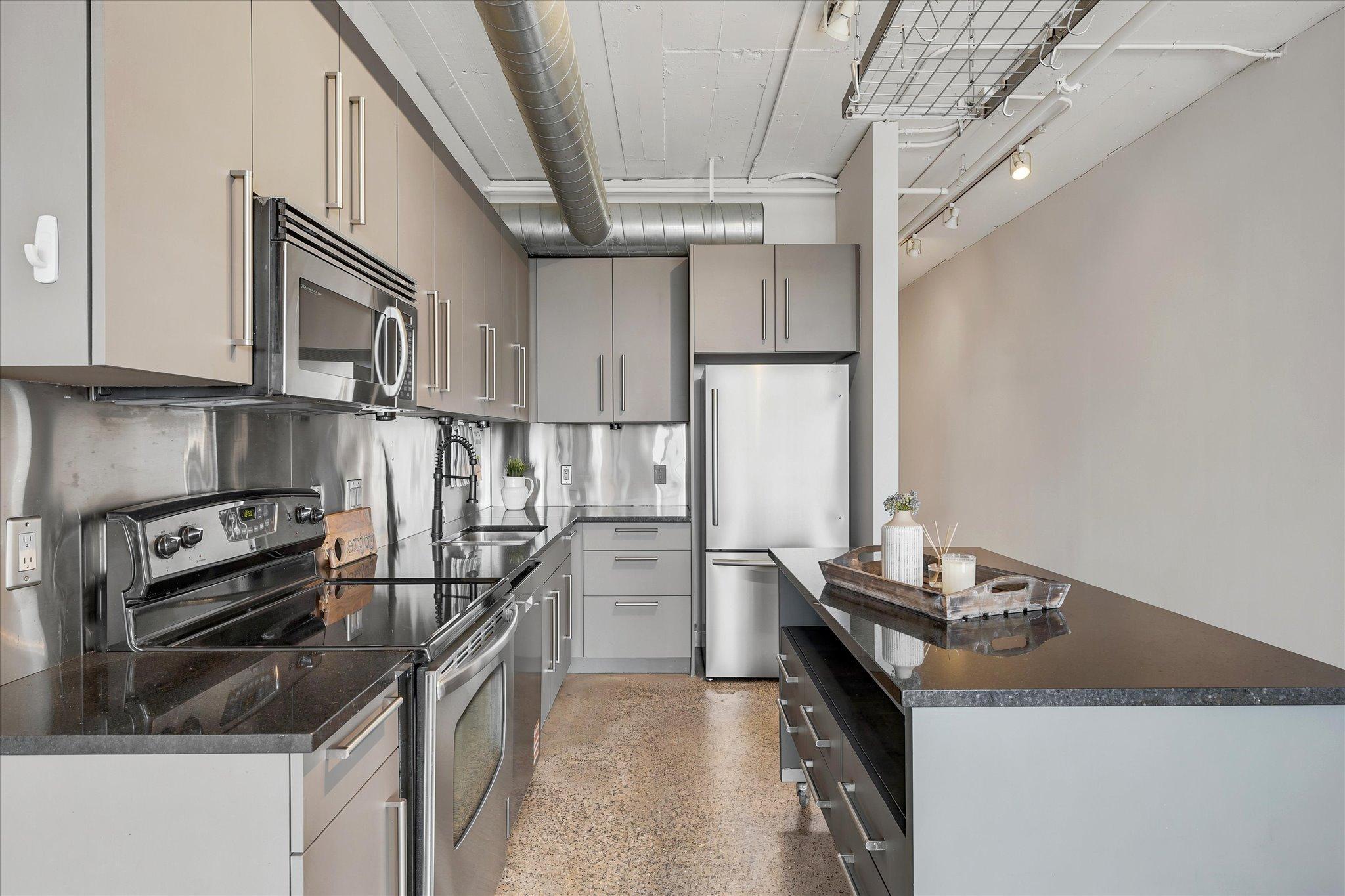2929 Chicago Avenue 1002 Property Photo 14