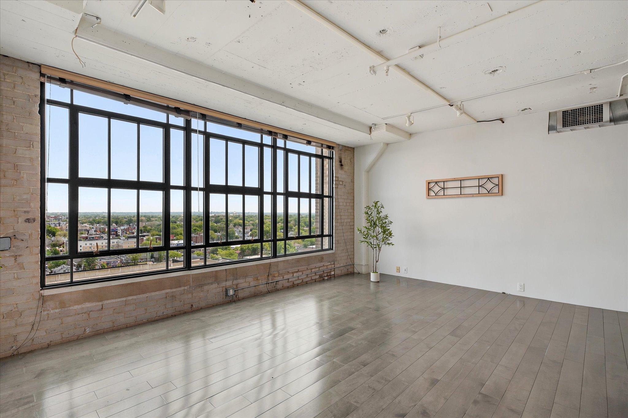 2929 Chicago Avenue 1002 Property Photo 19