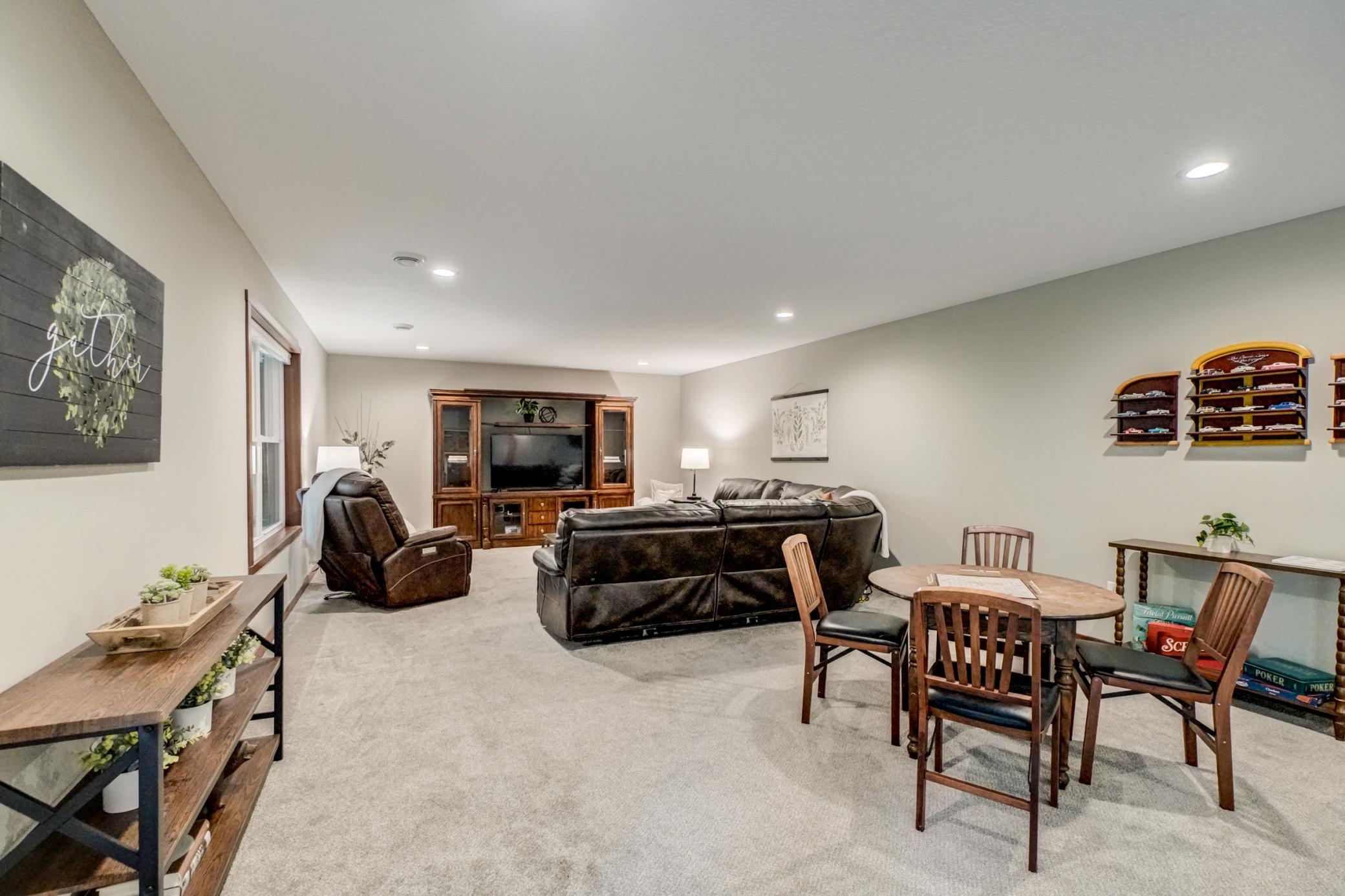 19180 Meadowridge Ln Circle N Property Photo 41