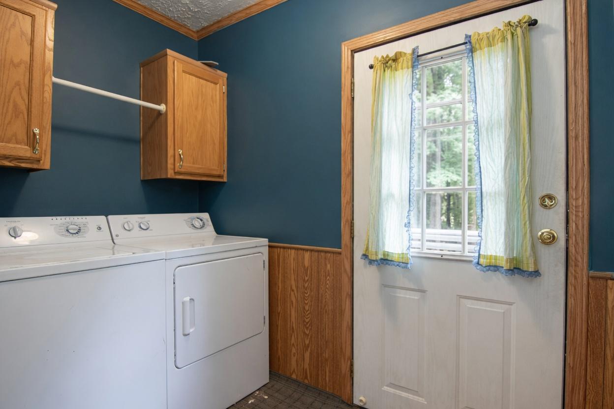 23829 Bulrush Drive Property Photo 14